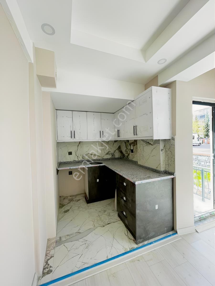 Havuzlu Site İçinde Sıfır 1+1 Kiralık Fırsat Daire - Görsel 11