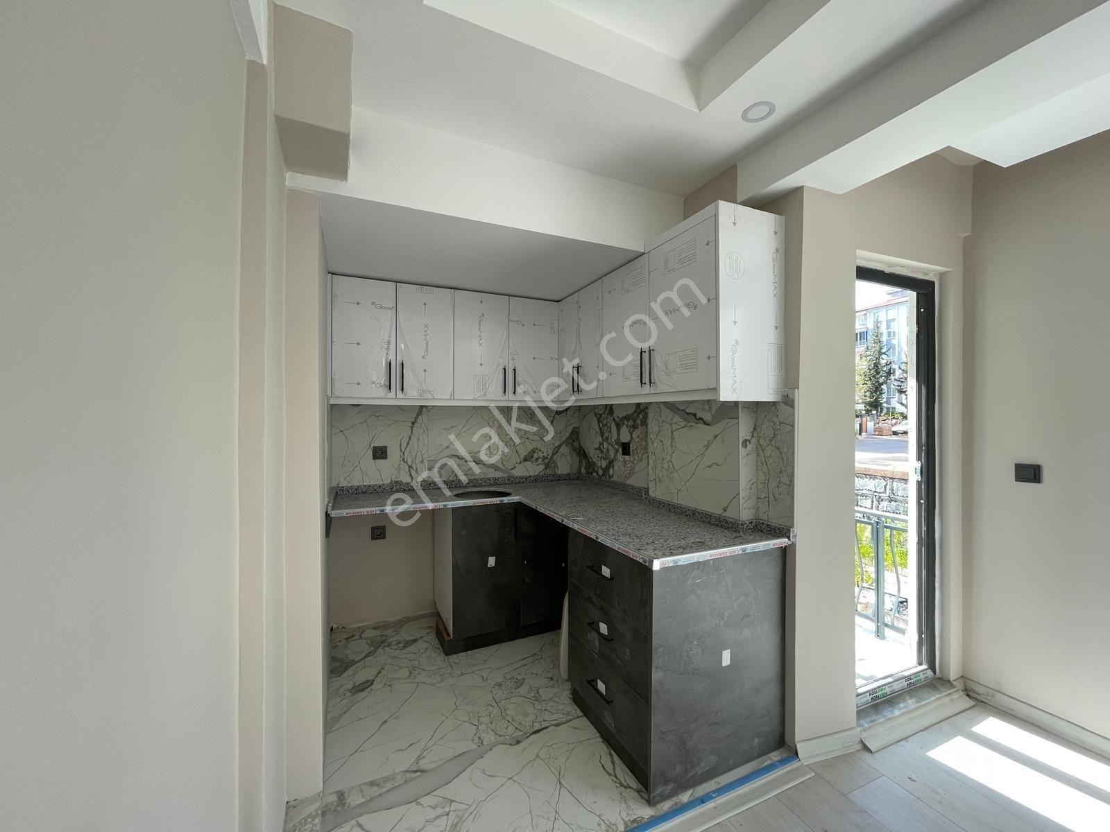 Havuzlu Site İçinde Sıfır 1+1 Kiralık Fırsat Daire - Görsel 7