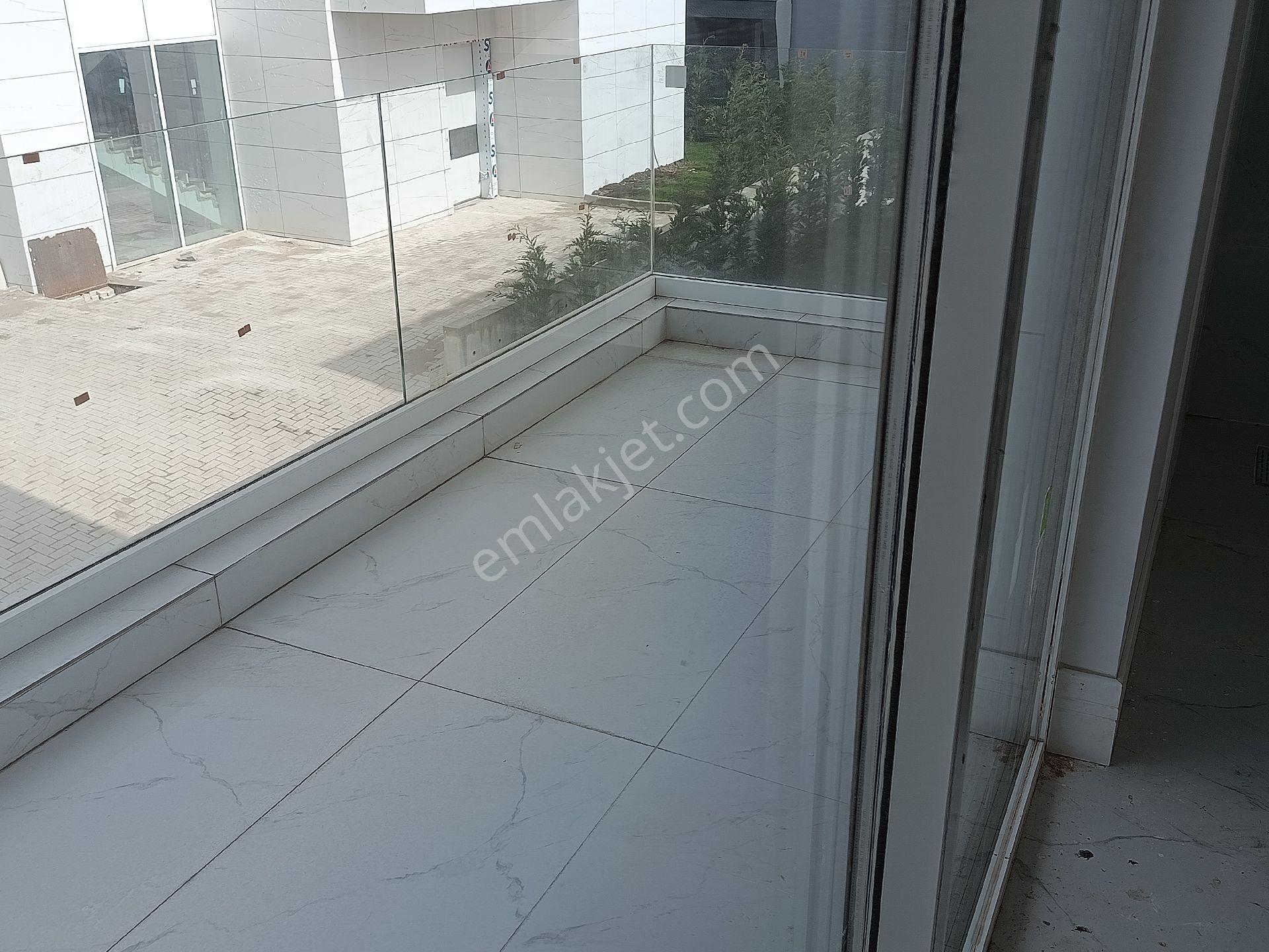 Baglıcada Yep Yeni Konsept Tek Ren Beyaz Köşk Sizi - Görsel 28