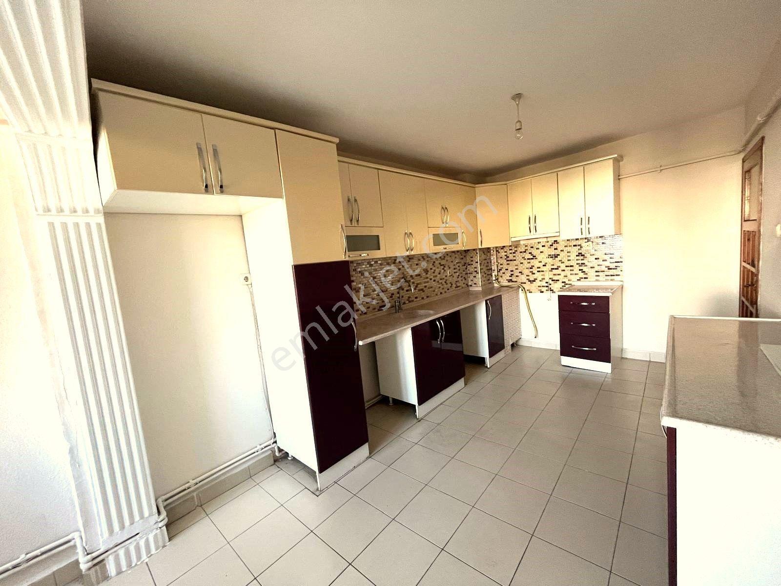 C21 Bal'dan Kayabey Mah.'de Merkezi Konumda Kiralık 3+1 Daire - Görsel 13