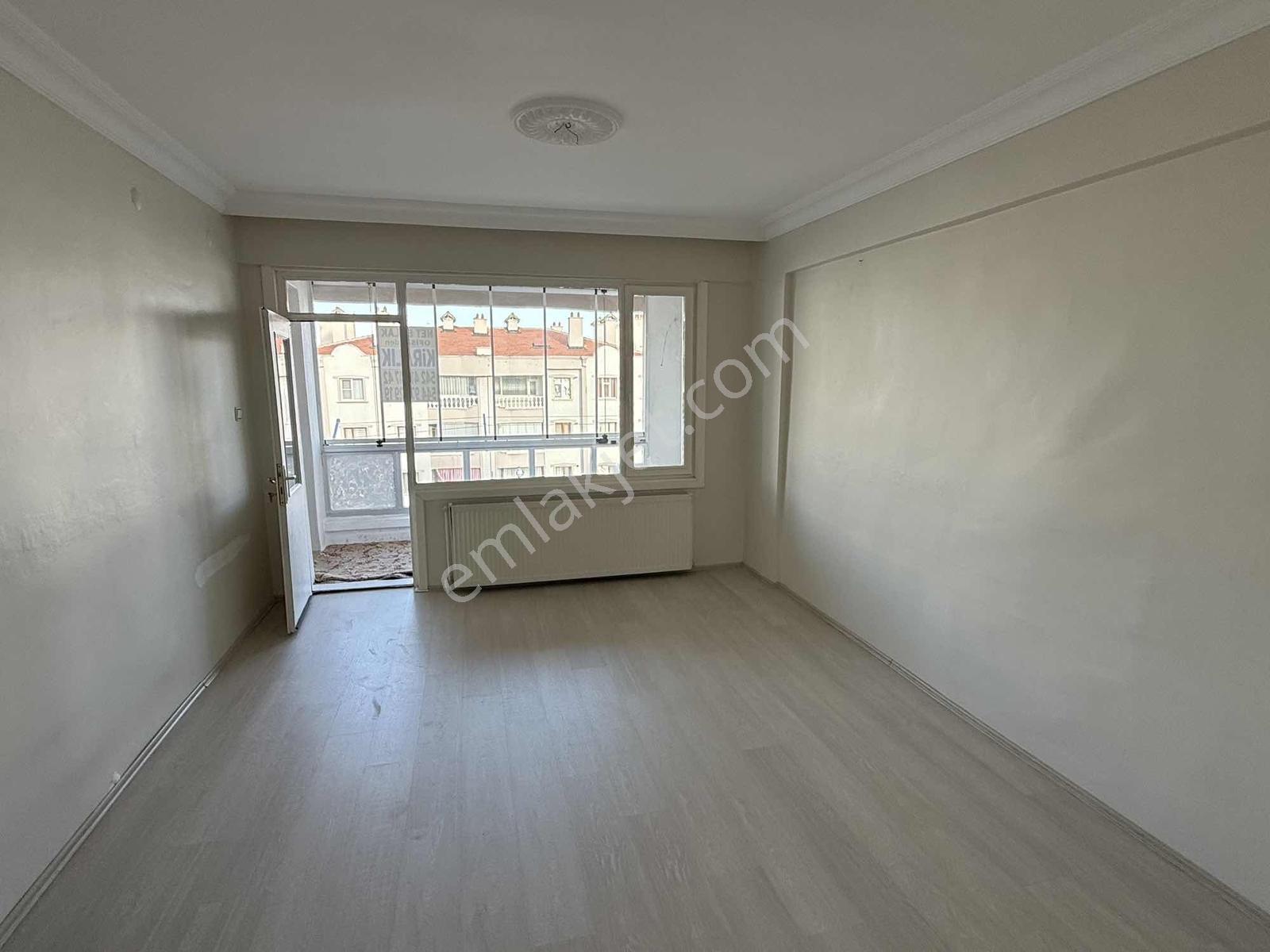 Net Emlaktan Palmiye Sitesinde 3+1 Bakımlı Satılık Daire - Görsel 4