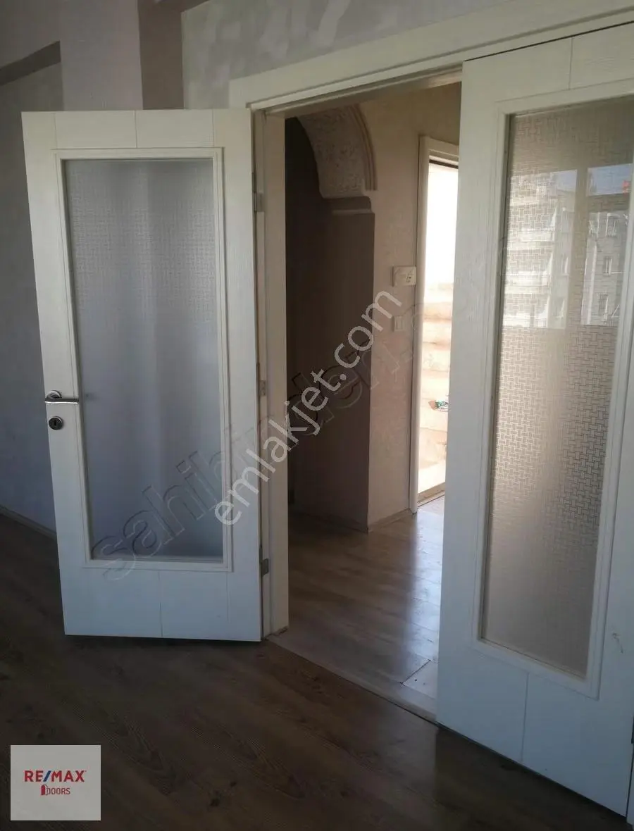 Turgut Reıs Caddesı Üzerı Merkezı Konumda 3+1 Satılık Daıre - Görsel 13
