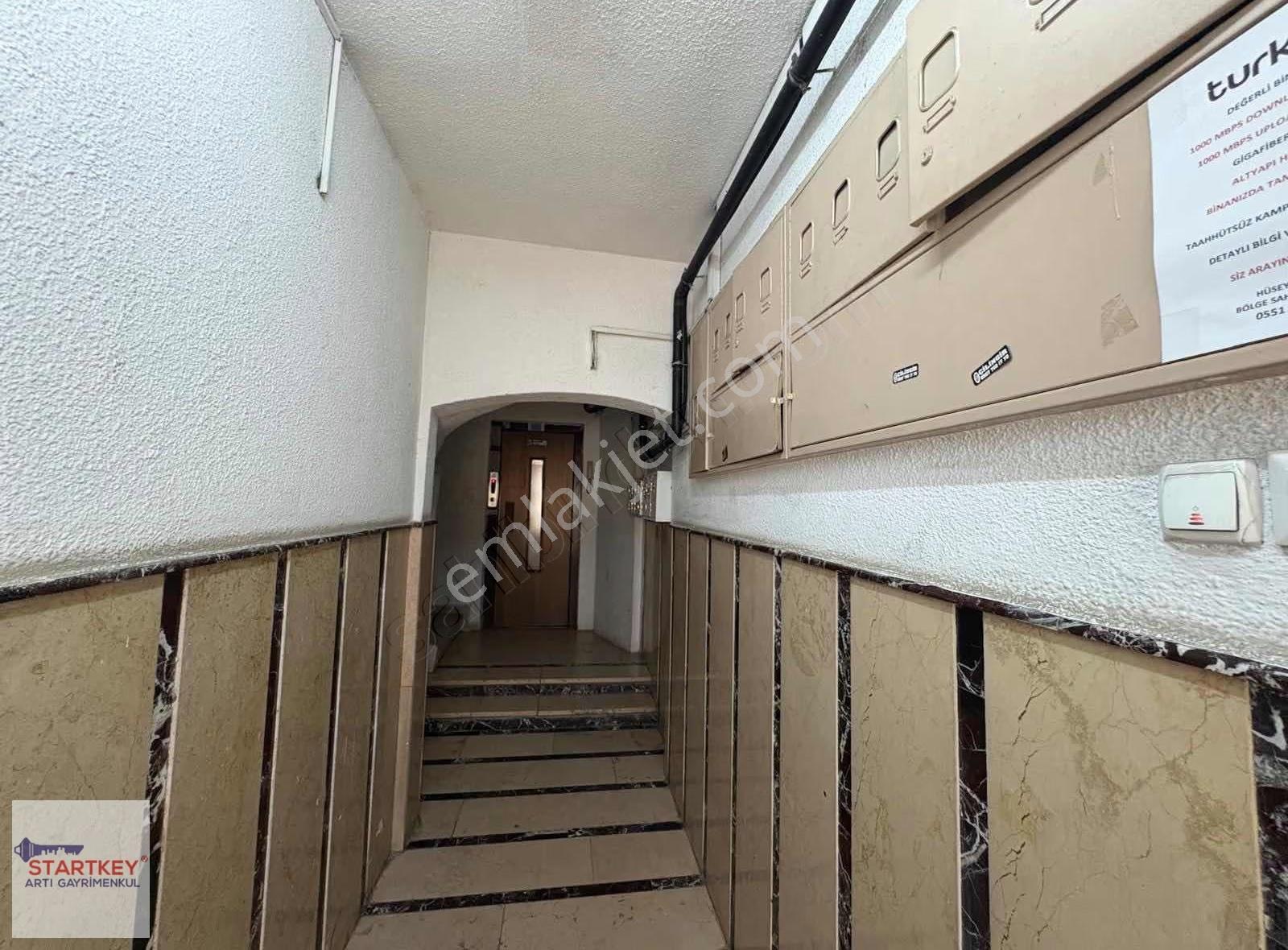 Güzelyalı Mithatpaşa Caddesi Üzerinde 3+1 Kiralık Daire - Görsel 15