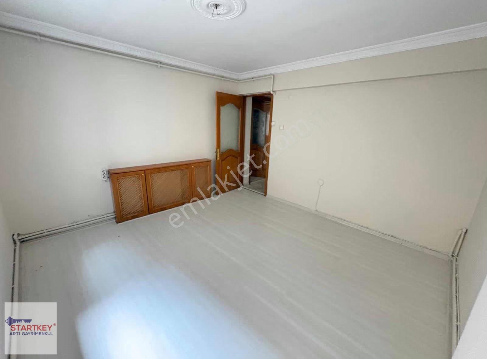 Güzelyalı Mithatpaşa Caddesi Üzerinde 3+1 Kiralık Daire - Görsel 9