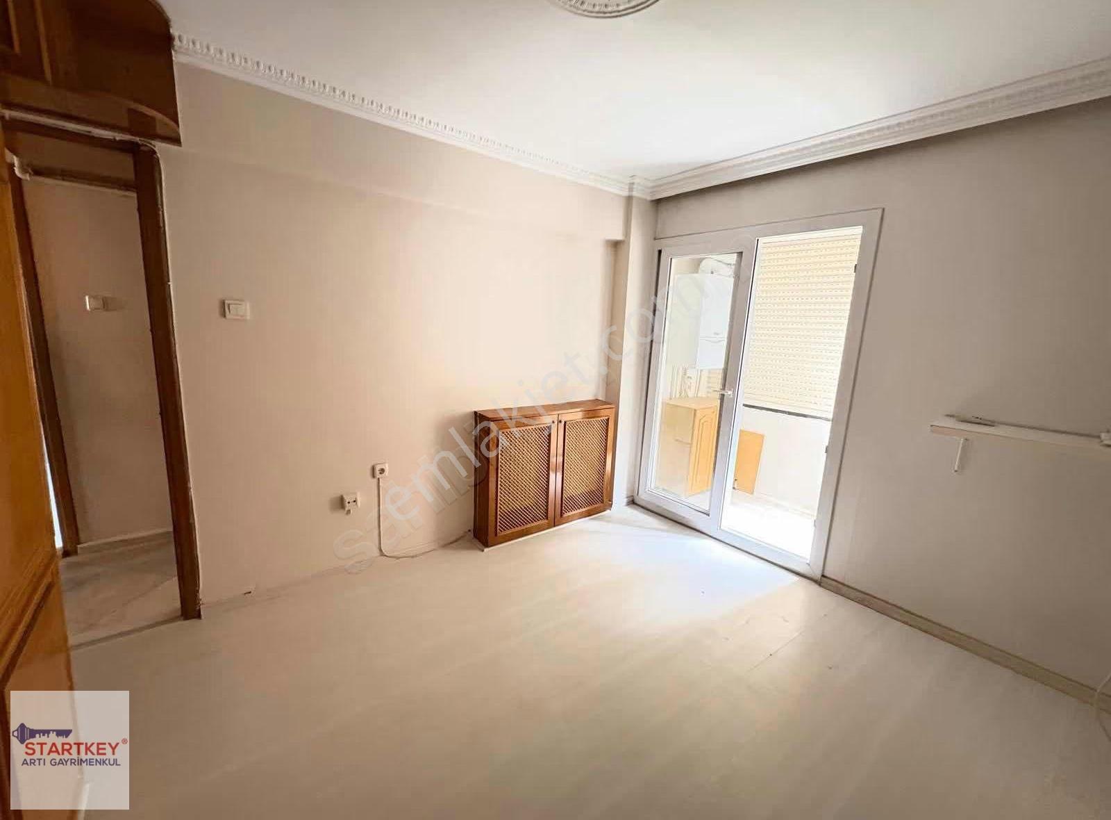 Güzelyalı Mithatpaşa Caddesi Üzerinde 3+1 Kiralık Daire - Görsel 13
