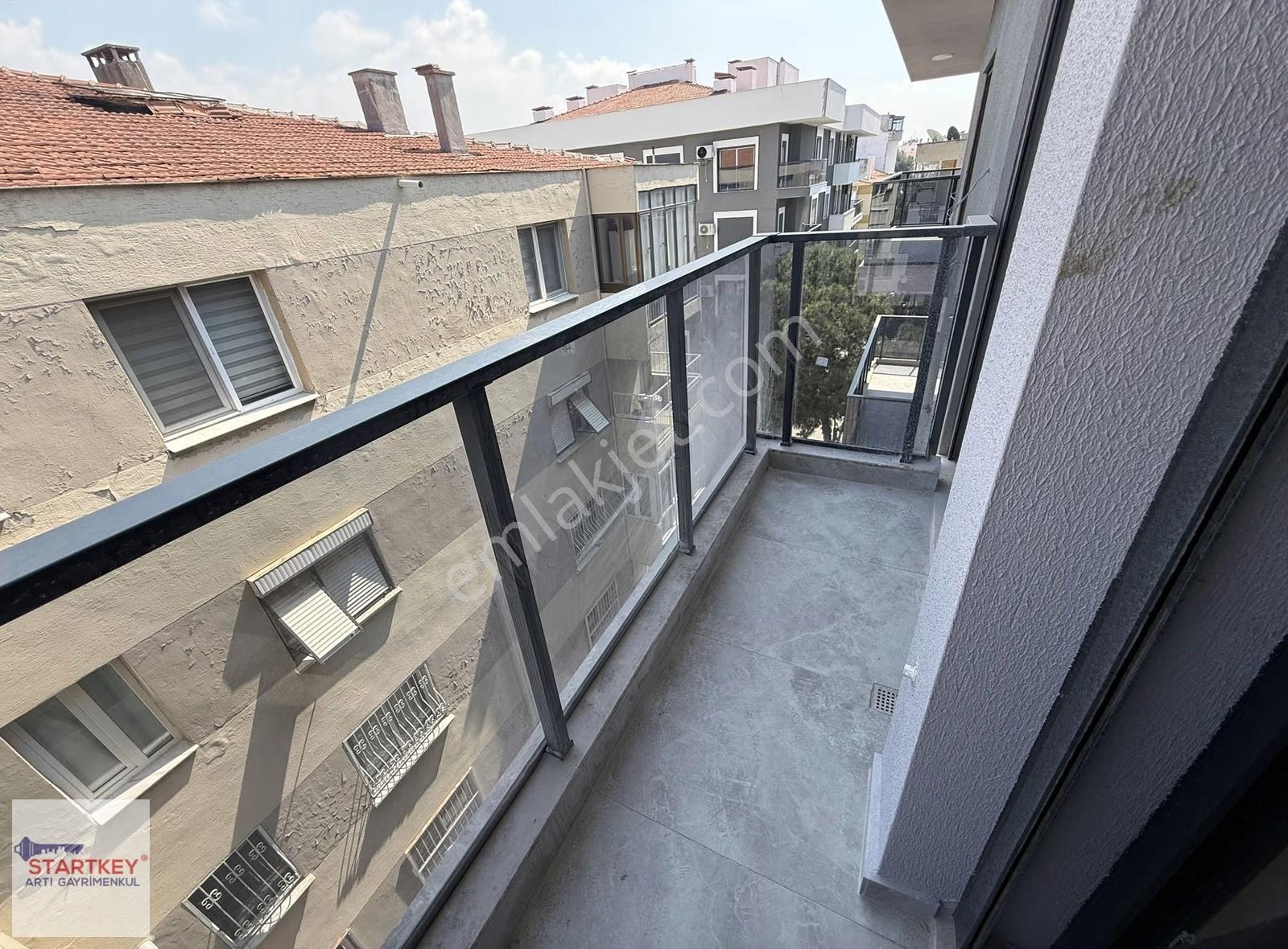 Karşıyaka B.üçok Mah. Rüştü Şardağ Cad. Yeni 1+1 Satılık Daire - Görsel 2