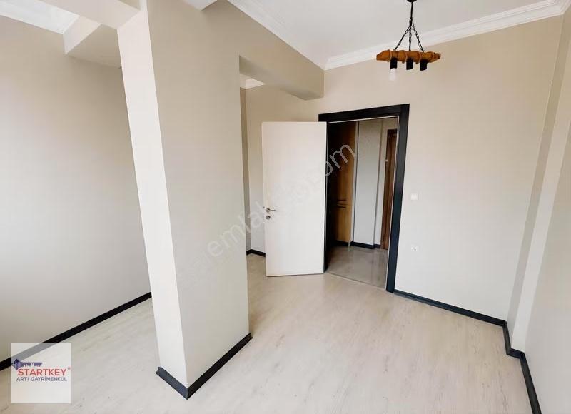 Bayraklı Alpaslan Mahallesinde Deniz Manzaralı Kiralık 2+1 Daire - Görsel 13