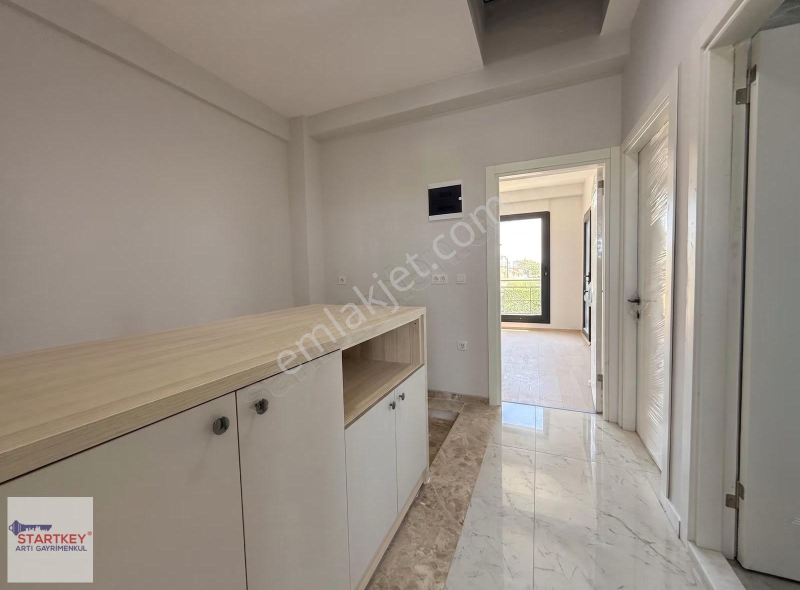 Menemen Villakent'te Müstekil Havuzlu Satılık 4+1 Tripleks Villa - Görsel 24