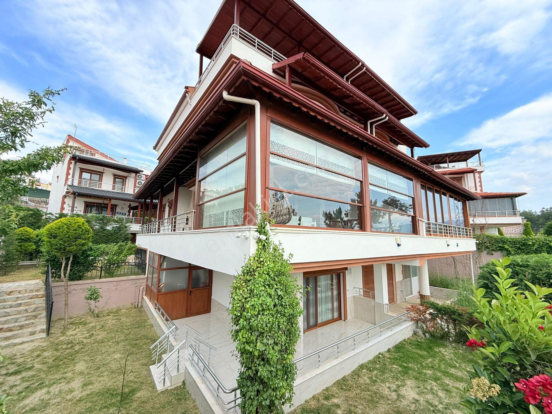 Panaromık Denız Manzaralı-butik Bir Sıte İçerisinde Havuzlu-bahçeli-4+2/ultra Lüx/modern Mımari - Görsel 5