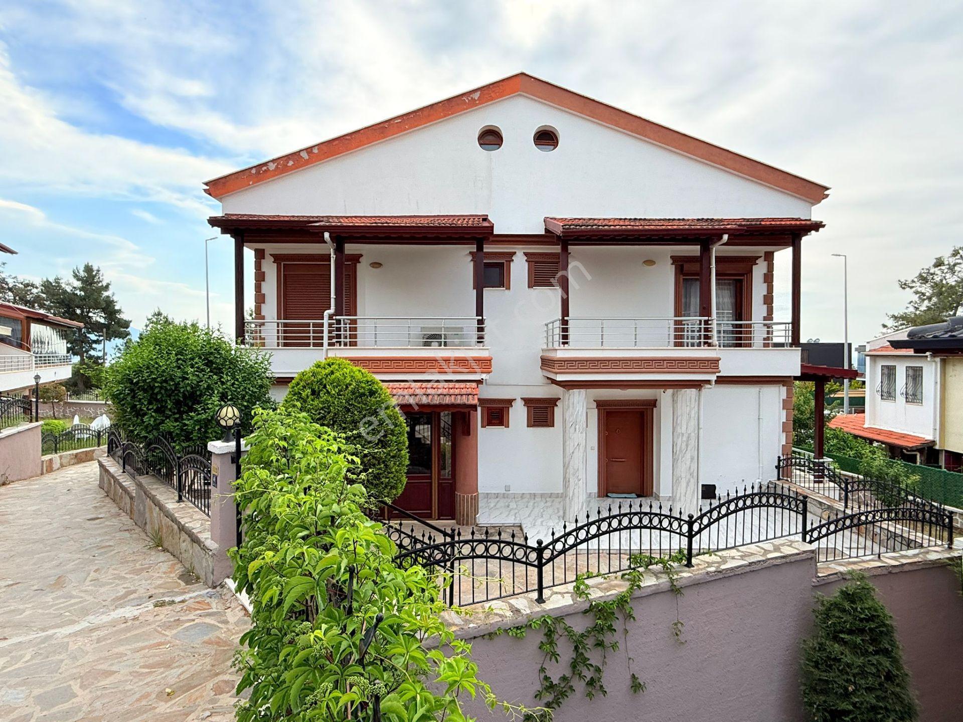 Panaromık Denız Manzaralı-butik Bir Sıte İçerisinde Havuzlu-bahçeli-4+2/ultra Lüx/modern Mımari - Görsel 4
