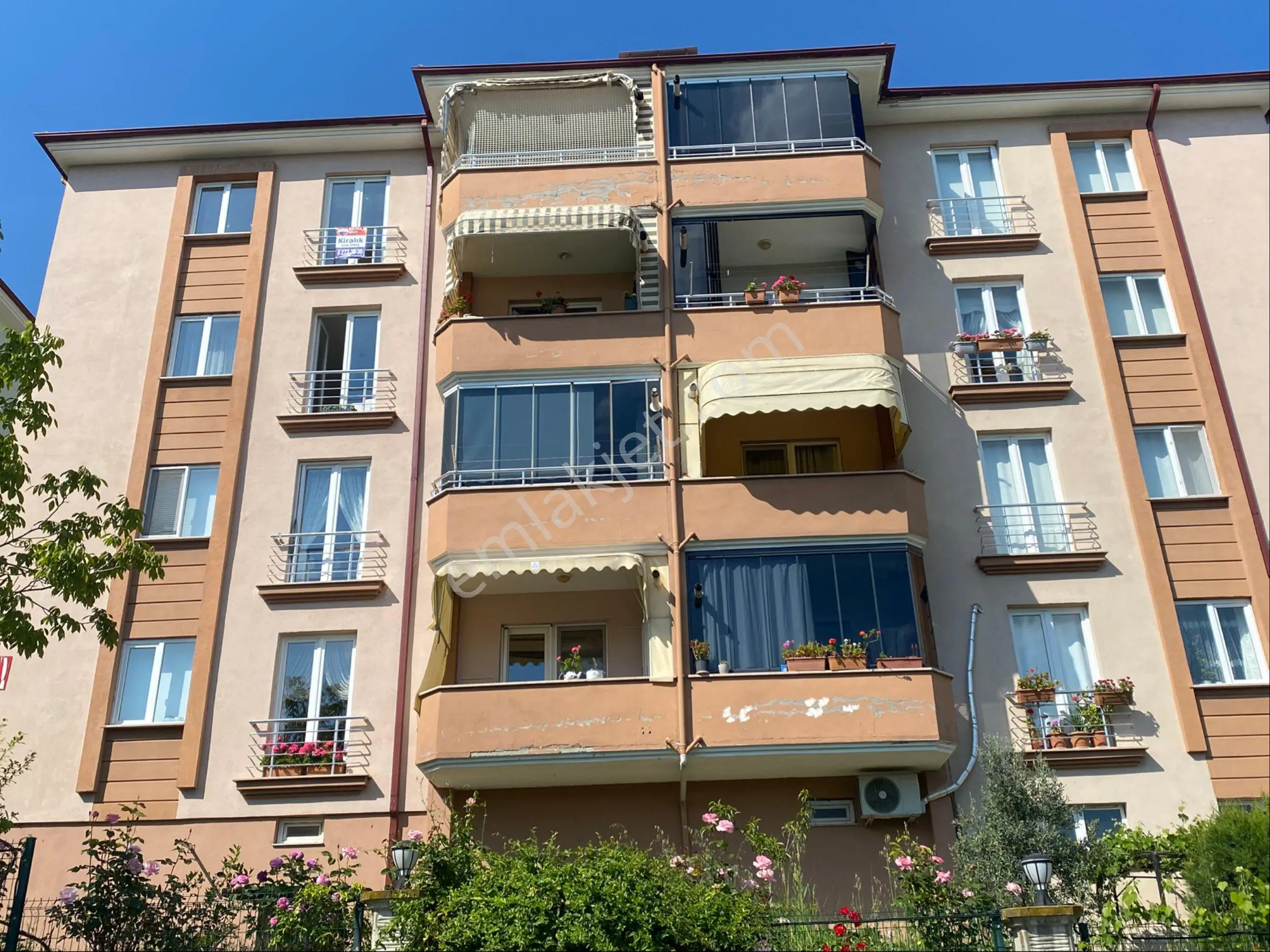 Remax Maviden Camilide Panaromik Manzaralı Geniş 3+1 Daire - Görsel 2
