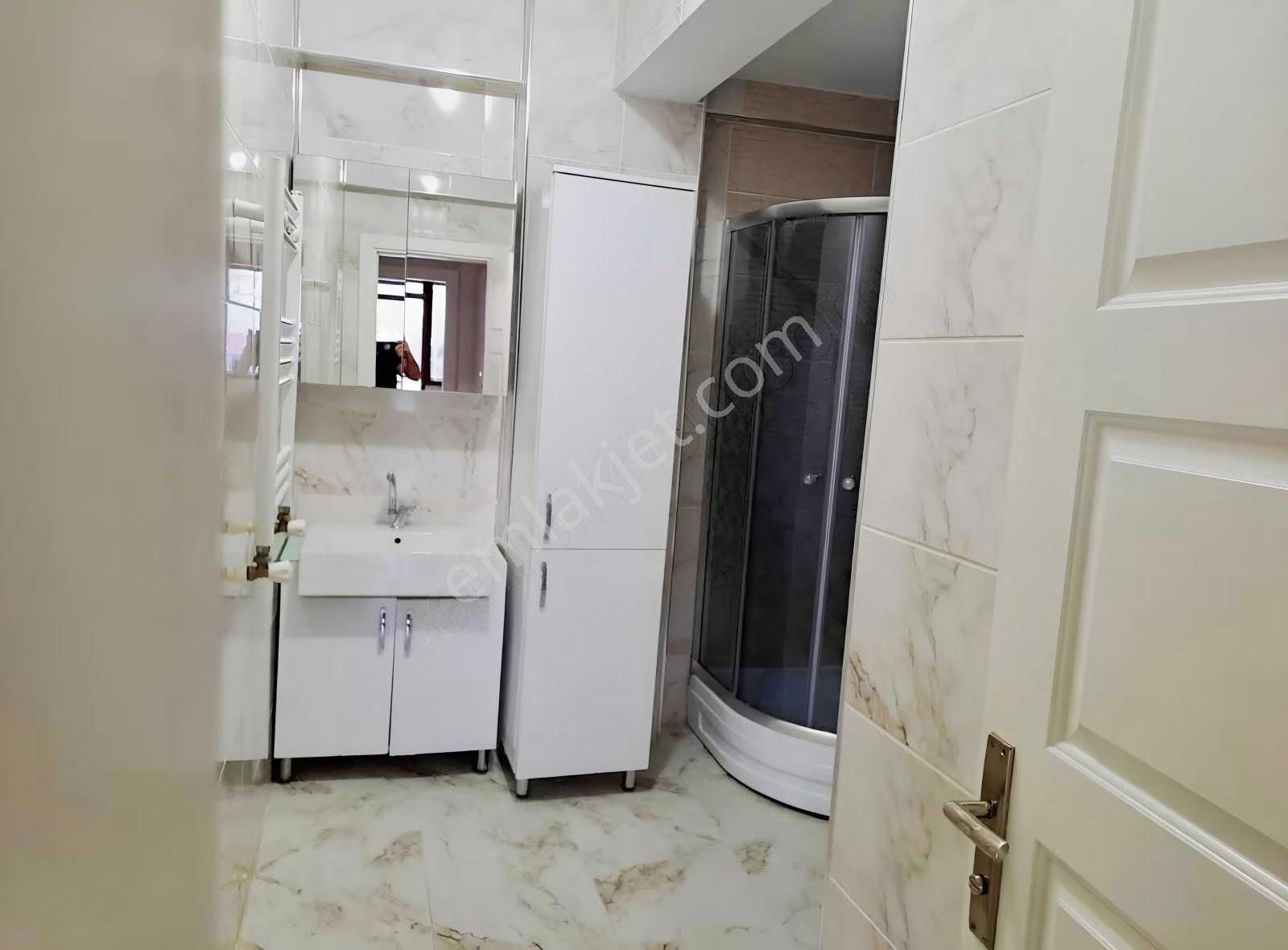 Bayrampaşa Altıntepsi Mahallesi Karlı Sokak 2+1 Kiralık Daire ! - Görsel 10