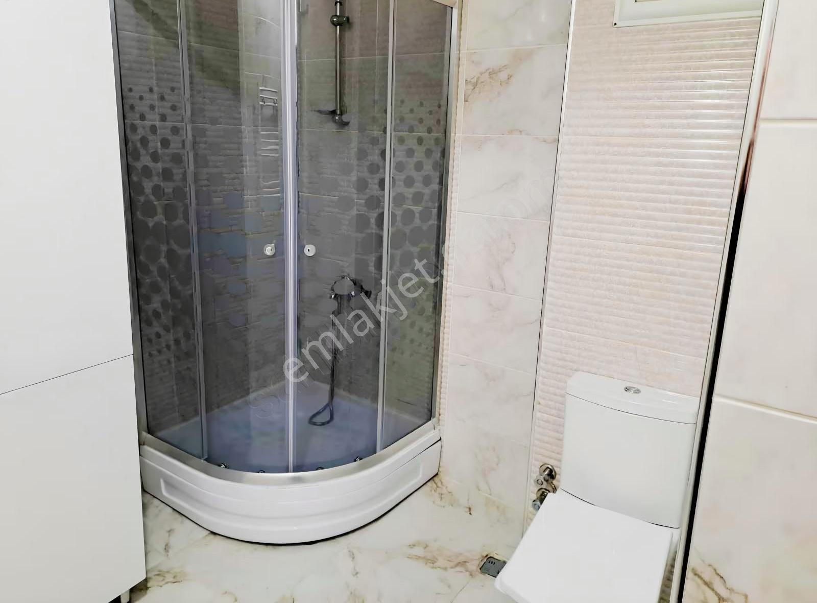 Bayrampaşa Altıntepsi Mahallesi Karlı Sokak 2+1 Kiralık Daire ! - Görsel 8