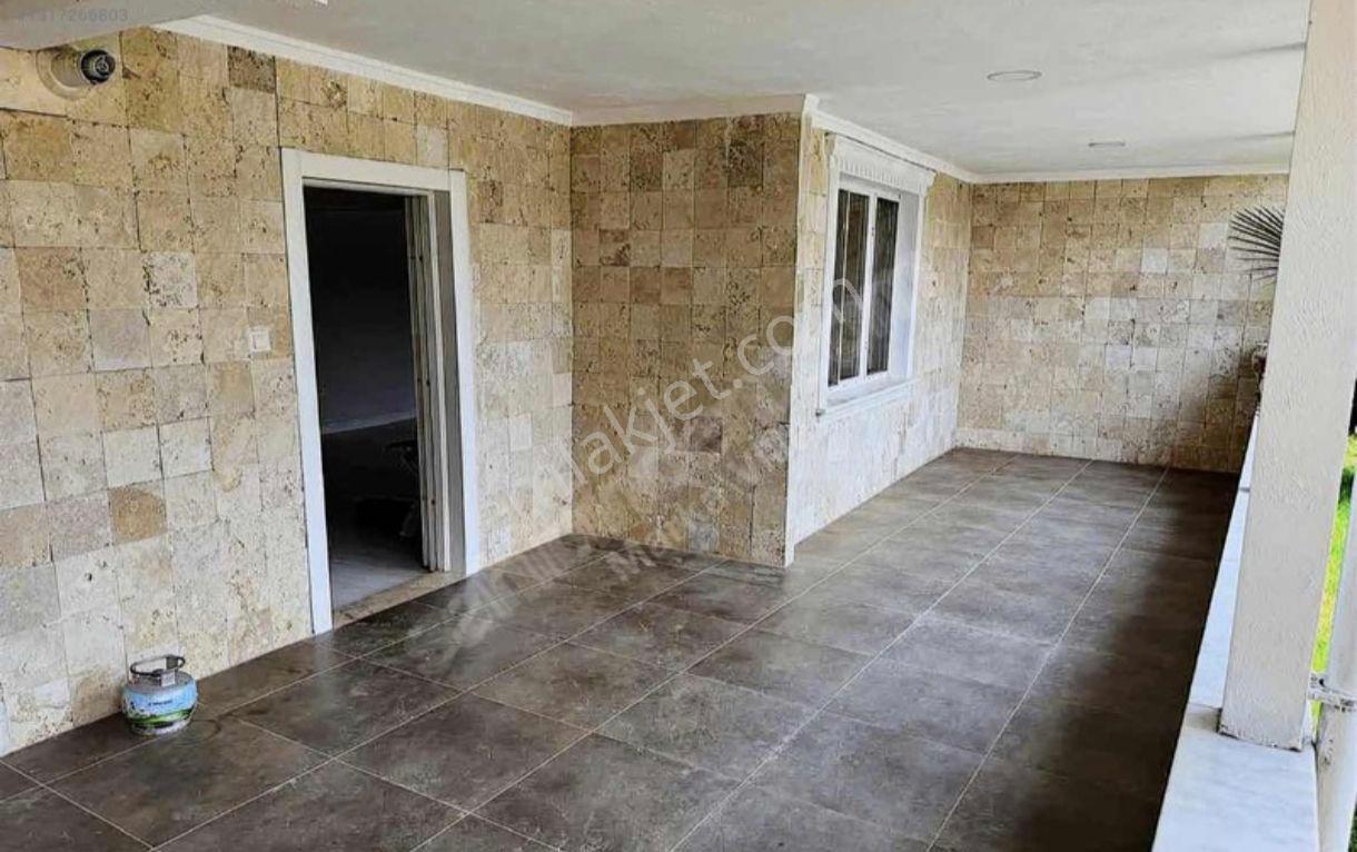 Beykoz Örnekköyde Havuzlu Otoparklibahceli Villa - Görsel 32
