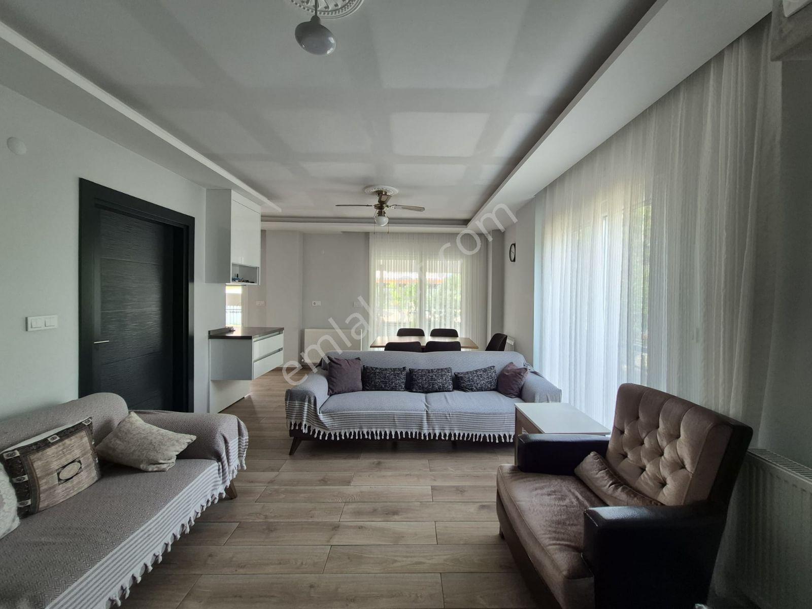 Ayvalık Altınova Da Deniz Manzaralı Asansörlü 5+1 Satılık Villa - Görsel 13