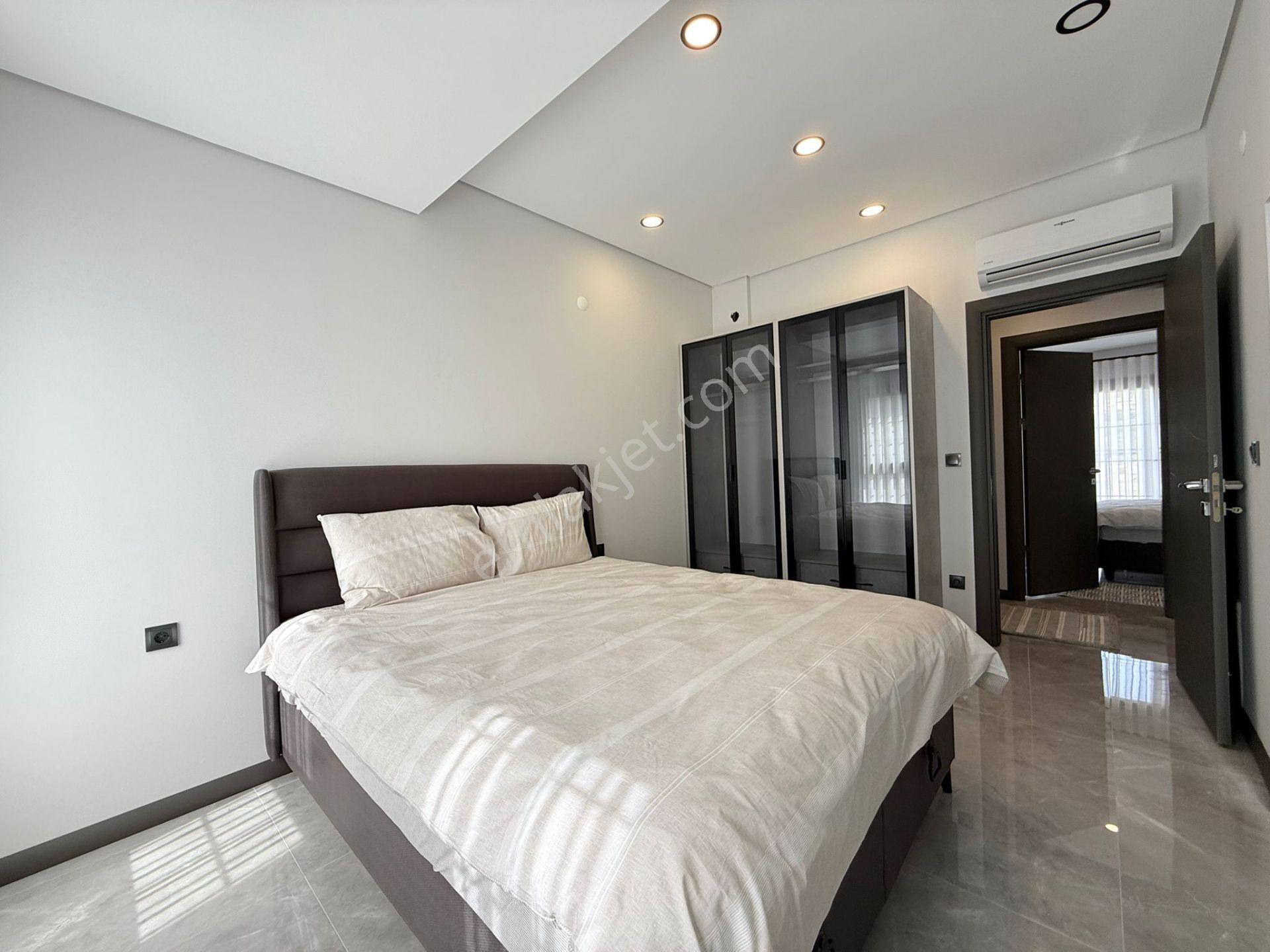 Kusadası'nda Satılık 7/24 Guvenlık/havuz-otopark-bahçe-yerden Isıtma-yenı-lüx Yapım Fırsat Vıllalar - Görsel 26