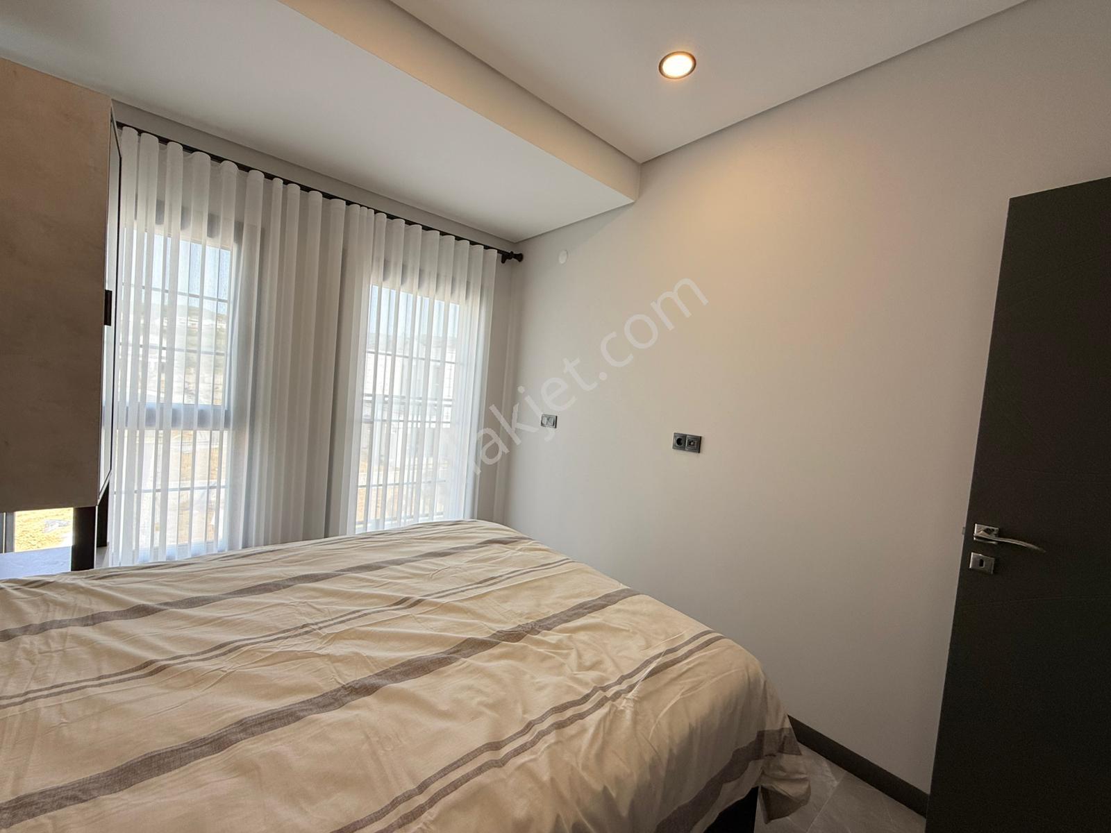 Kusadası'nda Satılık 7/24 Guvenlık/havuz-otopark-bahçe-yerden Isıtma-yenı-lüx Yapım Fırsat Vıllalar - Görsel 33