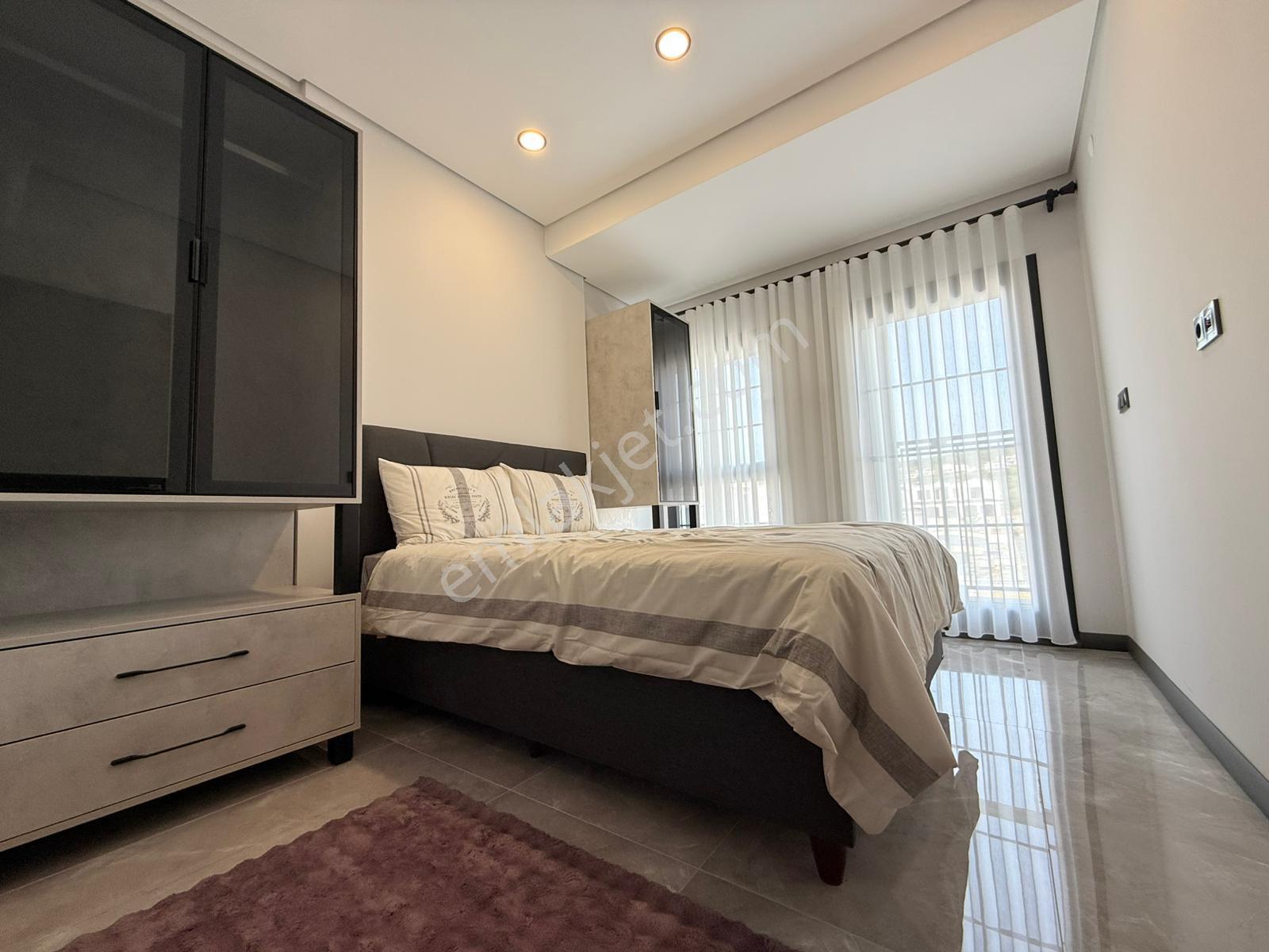 Kusadası'nda Satılık 7/24 Guvenlık/havuz-otopark-bahçe-yerden Isıtma-yenı-lüx Yapım Fırsat Vıllalar - Görsel 21