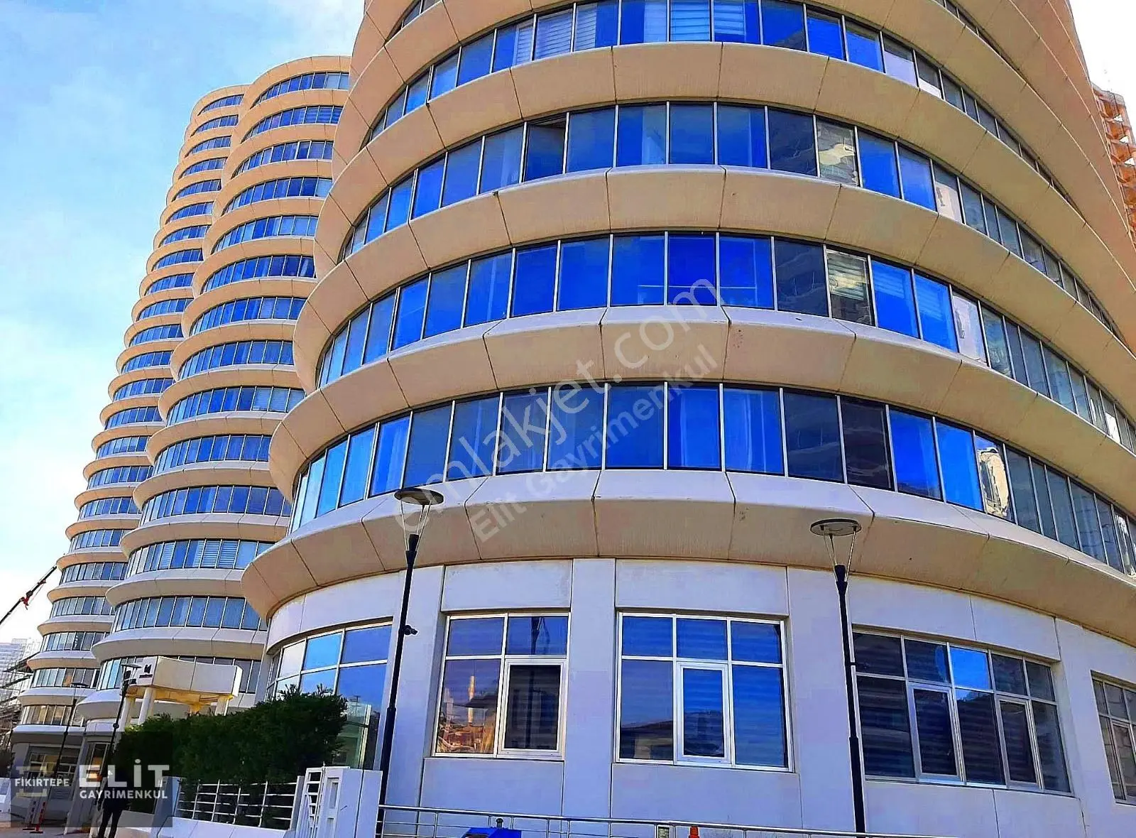 Teknik Yapı Concord Kadıköy'de 1+1 Satılık 45m2 Boş Daire
