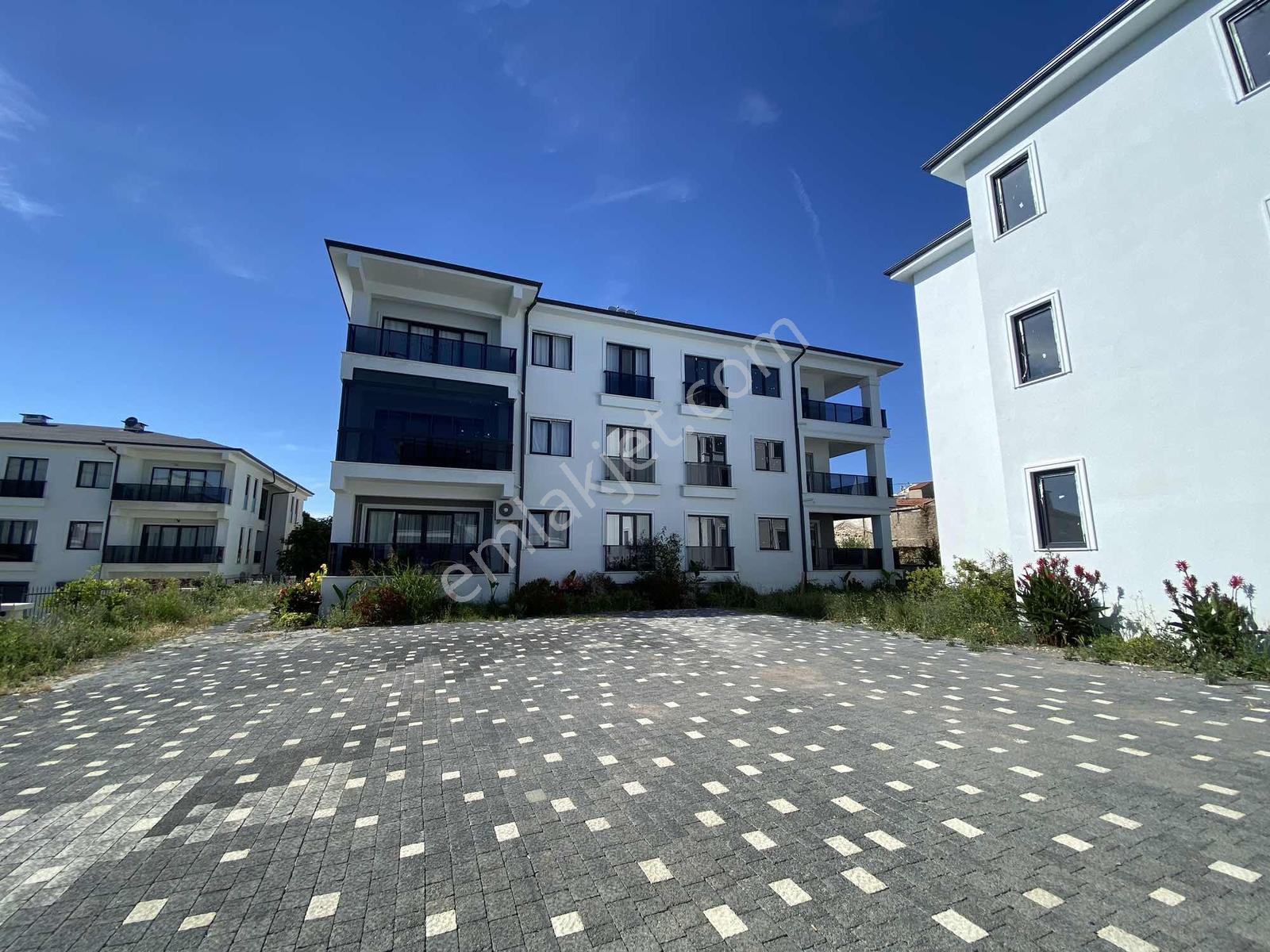Prestijden Lüxs Sitede Geniş Bahçeli Açık Otoparklı 2+1 Daire - Görsel 7