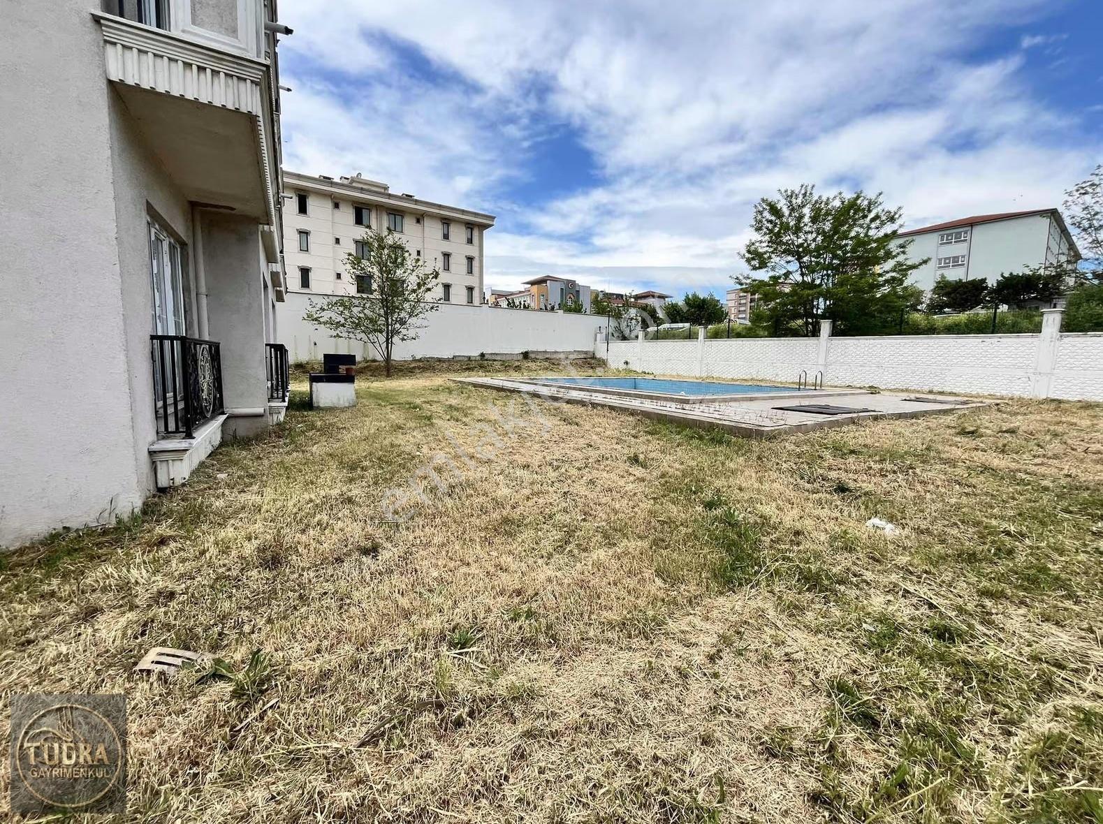 Tuğradan Savoy Residence'de Eşyalı 1+1 Arakat Satılık Daire - Görsel 11