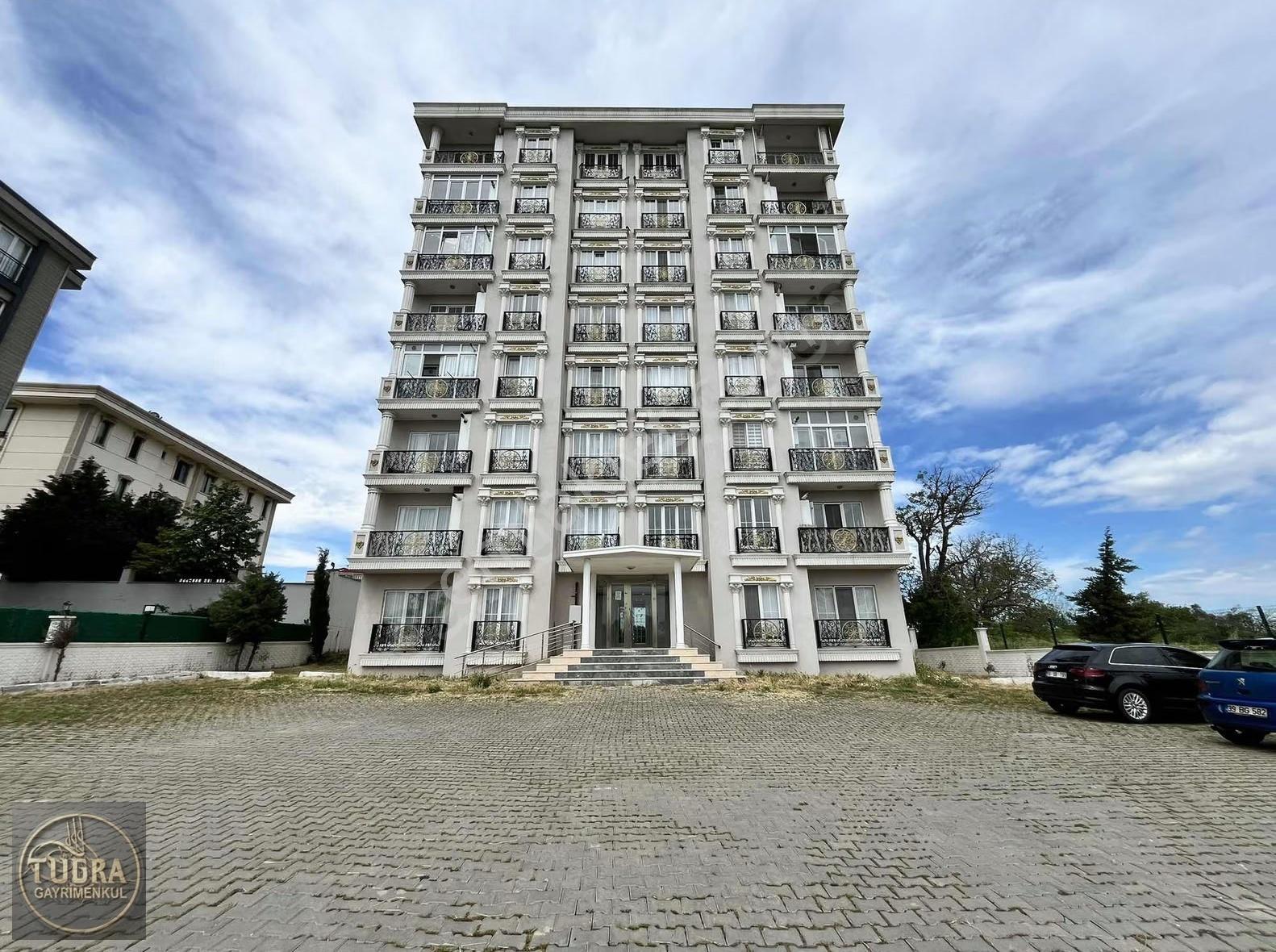 Tuğradan Savoy Residence'de Eşyalı 1+1 Arakat Satılık Daire