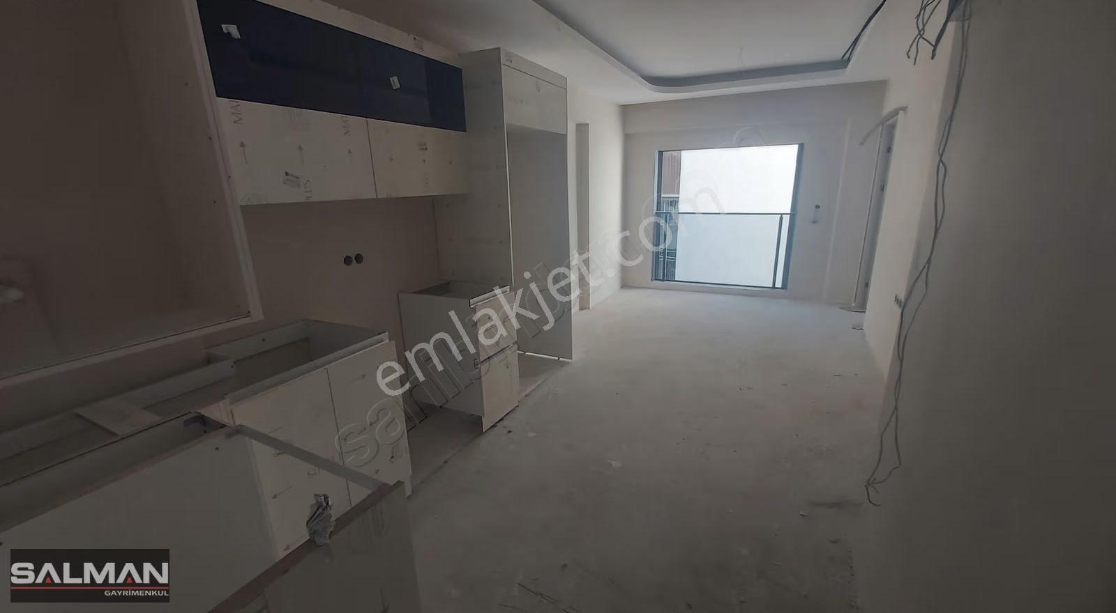 Karşıyaka Donanmacı Mh.'de Sahile Yakın Satılık 1+1 Sıfır Daire - Görsel 6