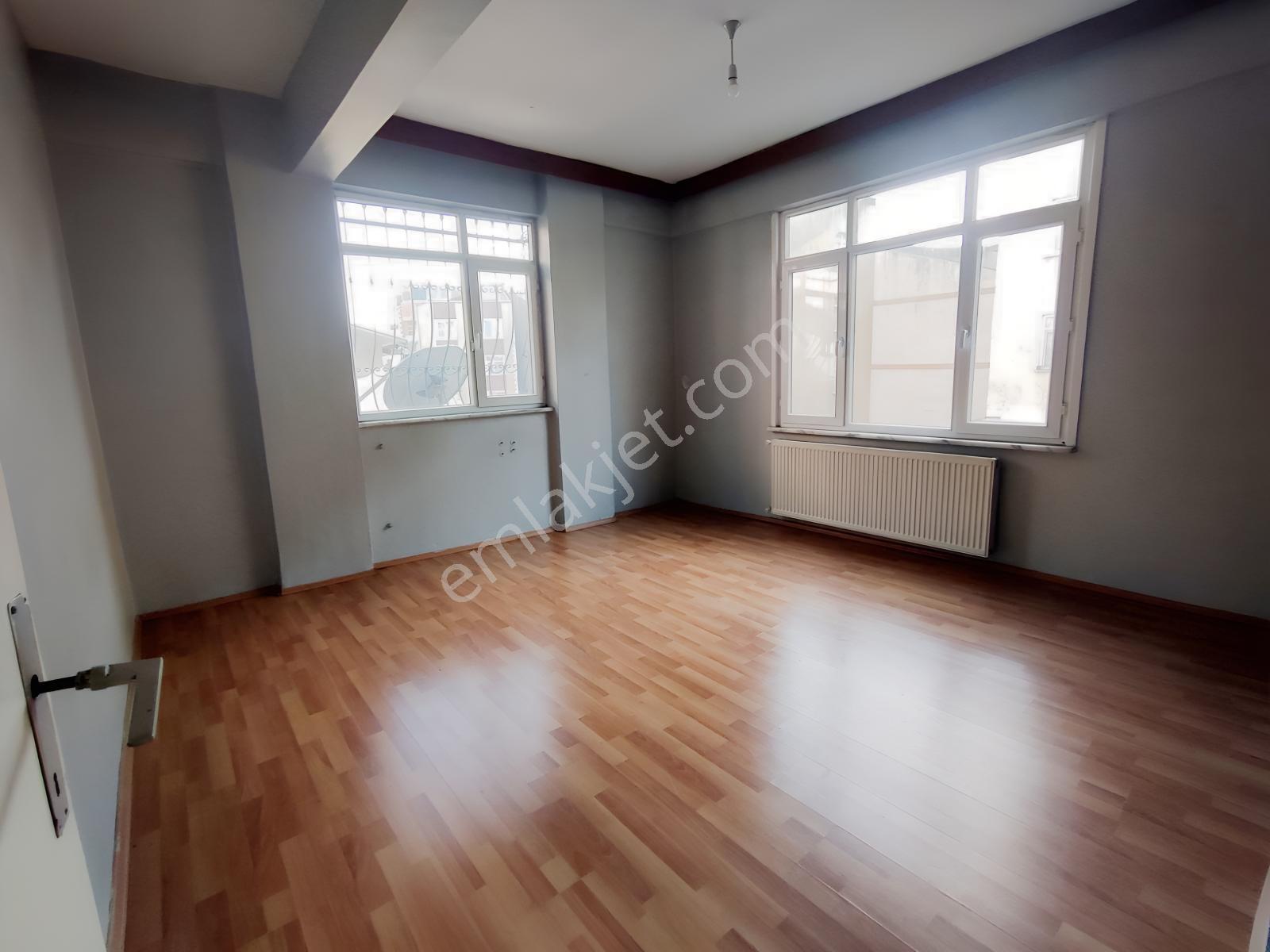 Girne Caddesi 4+1 130 M2 Çift Balkonlu 2.kat - Görsel 8