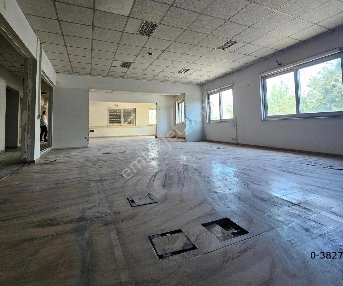 Gümüşler Menderes Bulvarı / Kiralık Çok Amaçlı Bina - Görsel 32