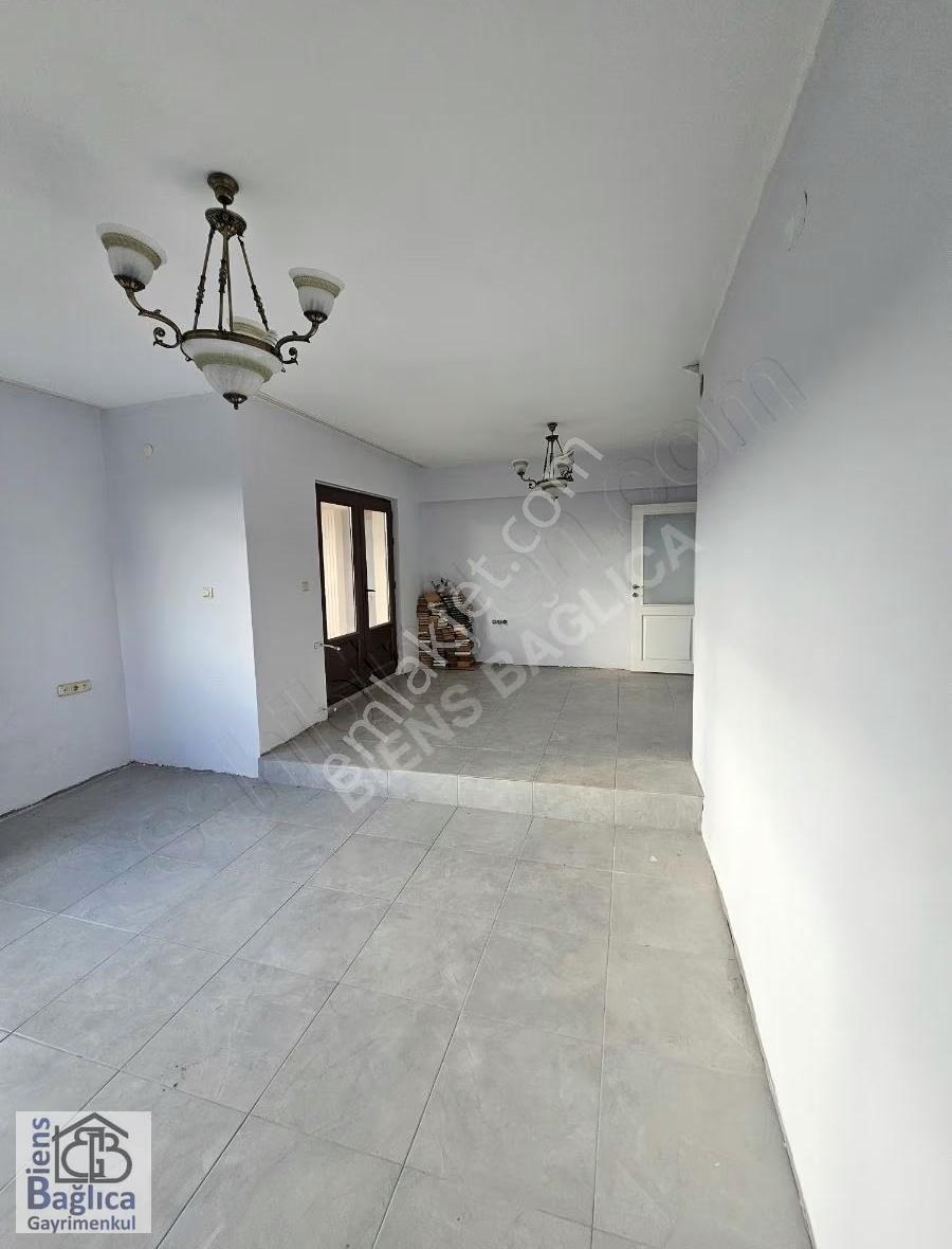 Eskişehir Yolu Yaşamkent Kavşağına Çok Yakın Geniş Bahçeli Site - Görsel 7