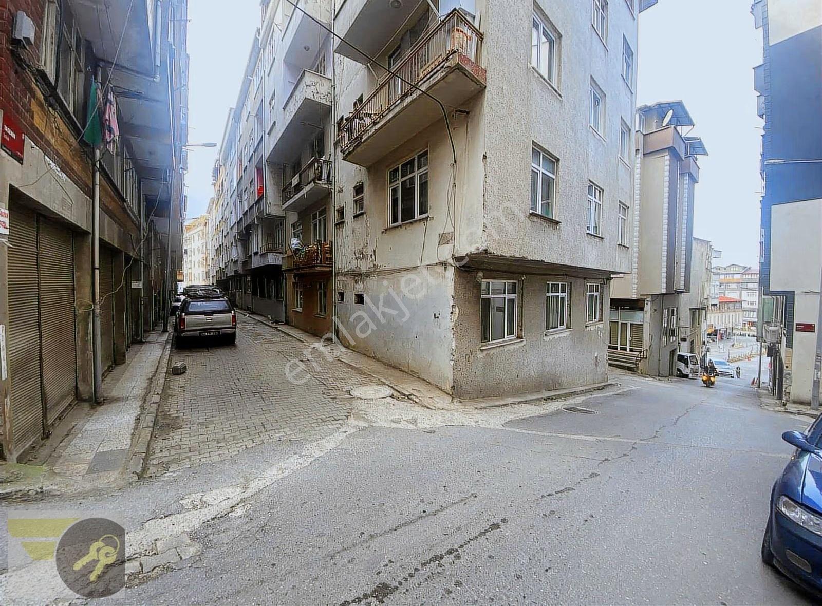 *of Gayrimenkul* Merkez'de 2+1 80m2 Doğalğazlı Kiralık Daire - Görsel 19