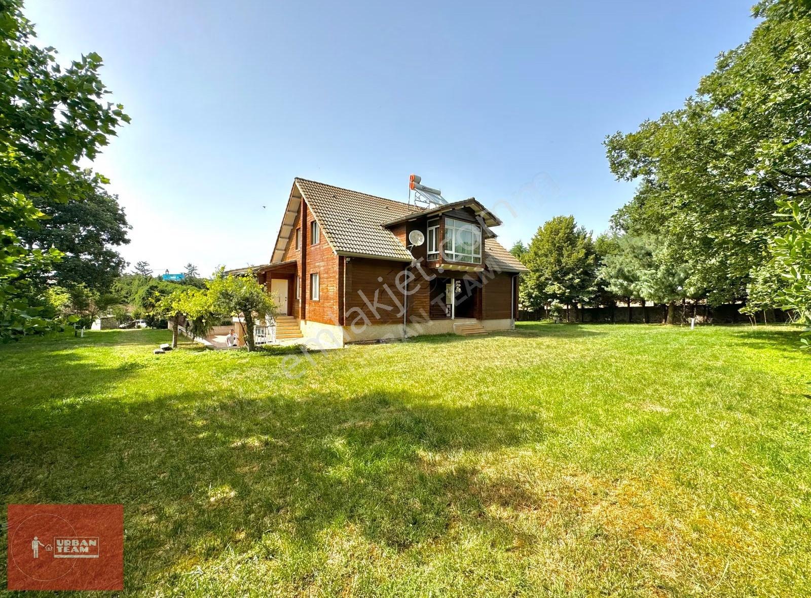 Gebze Cumaköyde 3.500 M² Arsa İçinde Havuzlu Müstakil Villa