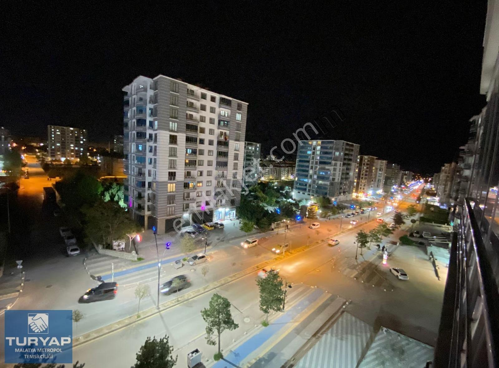 Turyap Metropol'den Yeşilçam Caddesinde Satılık 4+1 Lüx Daire - Görsel 16