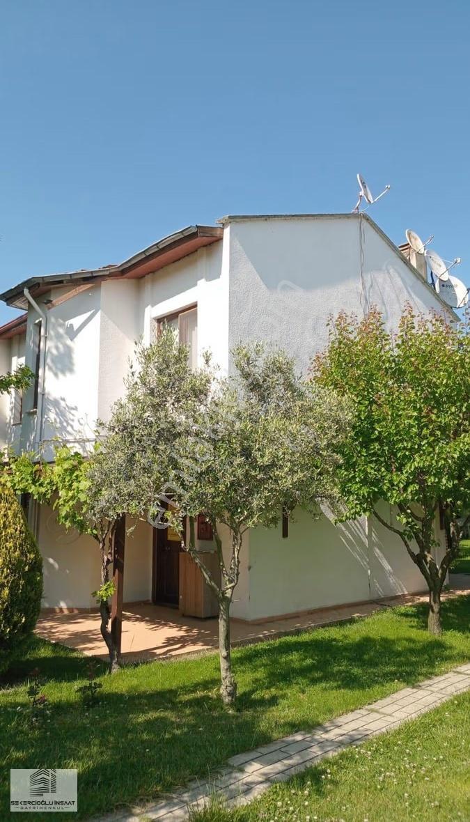 Elmakent'te Satılık Deniz Sıfır Köşe Villa (3+1, 115m², Havuzlu)