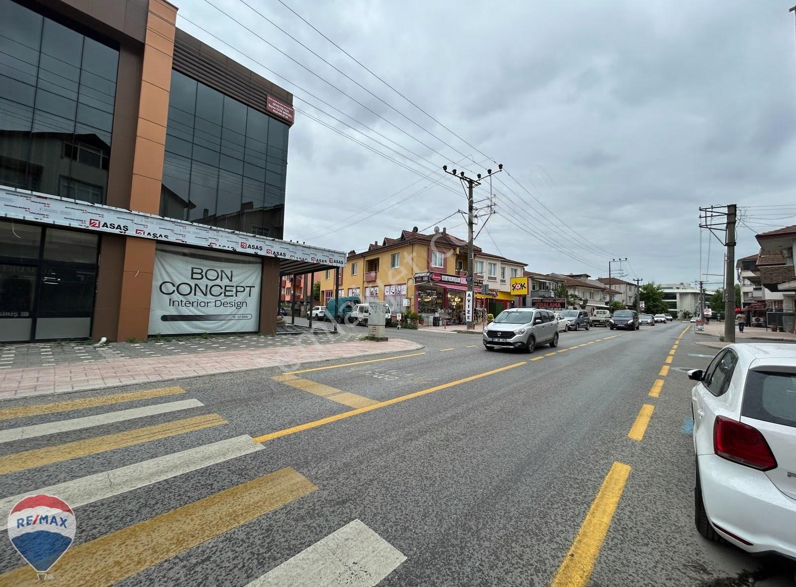 Remax Erdoğan Kozan'dan Serdivan'da Bahçe Kullanımlı, 3+1, Daire - Görsel 4