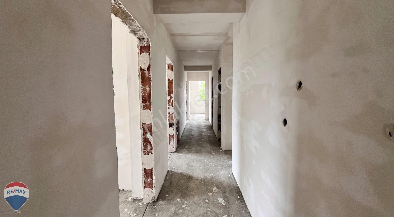 Remax Maviden Neviyede Balkonlu 94 M2 Sıfır Daireler - Görsel 4
