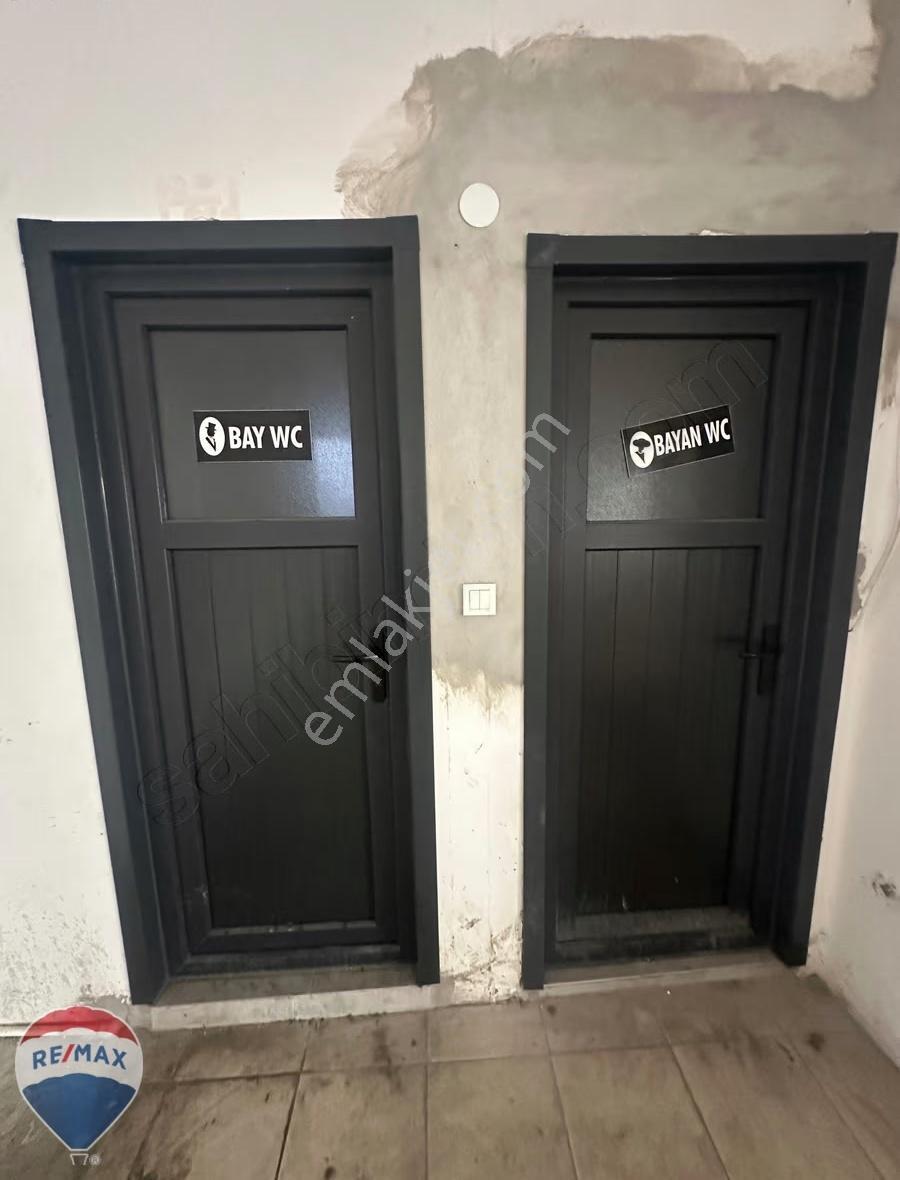 Sultangazi Hacı Şükrü Tramvay Durağında Kiralık 450m² Ofis - Görsel 2