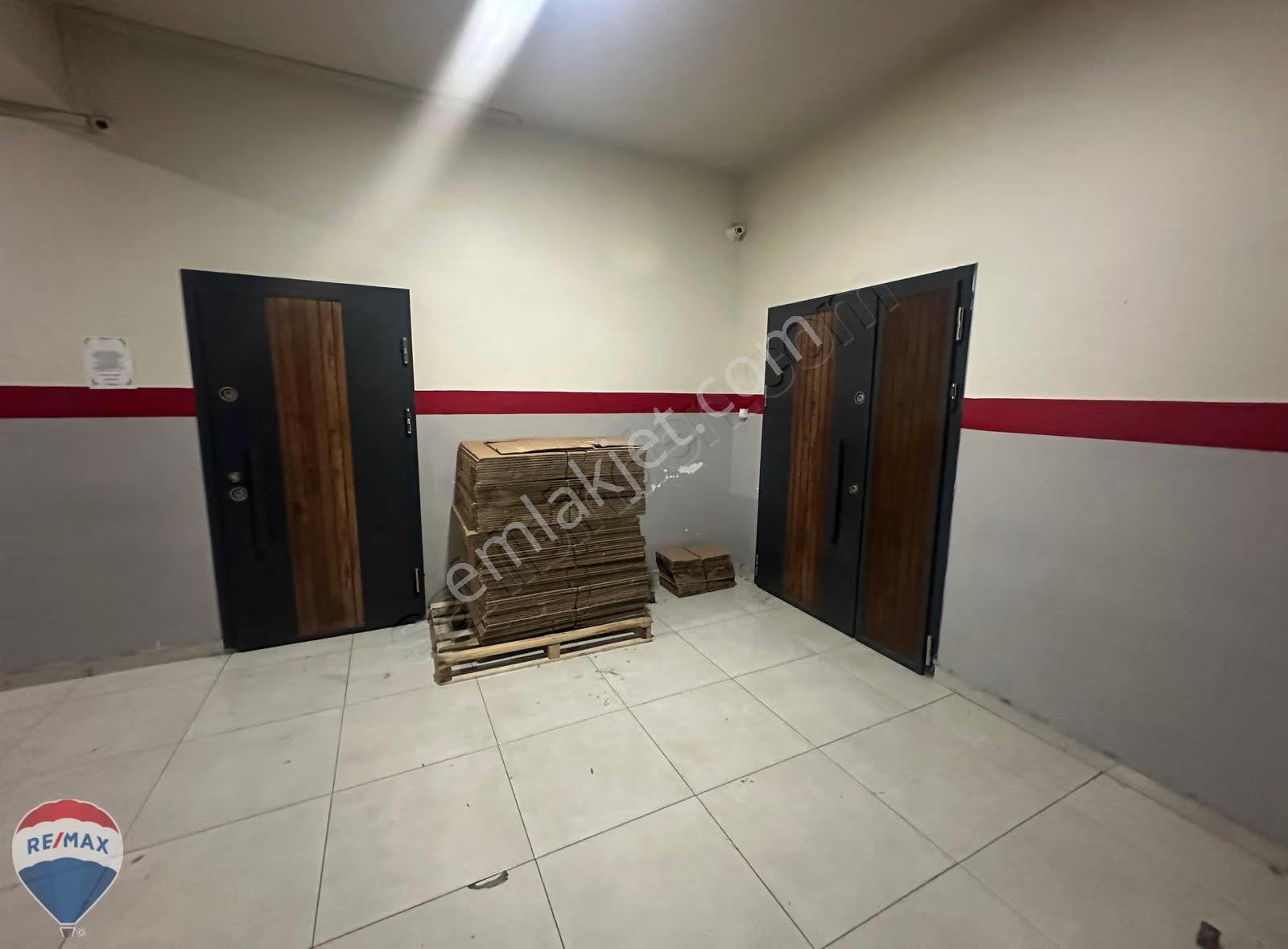 Sultangazi Hacı Şükrü Tramvay Durağında Kiralık 450m² Ofis - Görsel 13