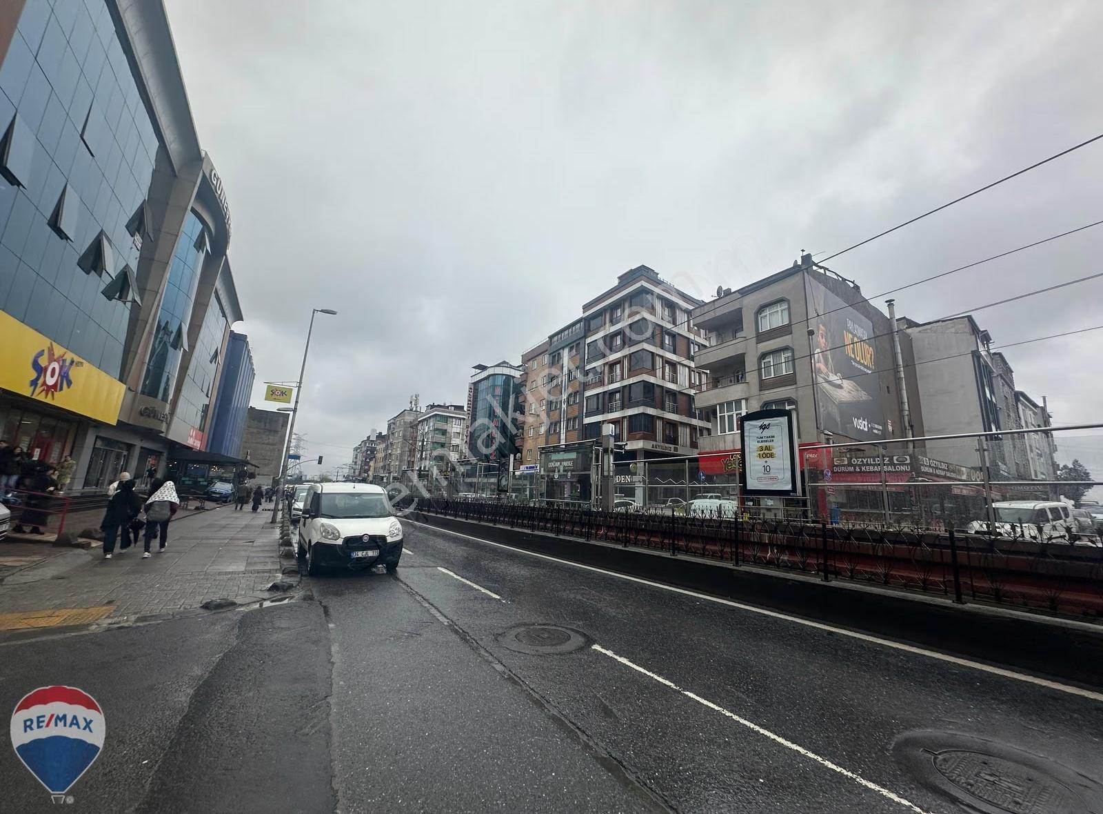 Sultangazi Hacı Şükrü Tramvay Durağında Kiralık 450m² Ofis - Görsel 9