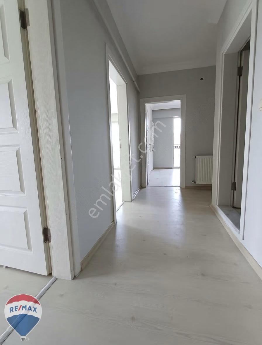Remax Mavi Rıdvan Gedikten Site İçerisinde 3+1 Kiralık Daire - Görsel 4