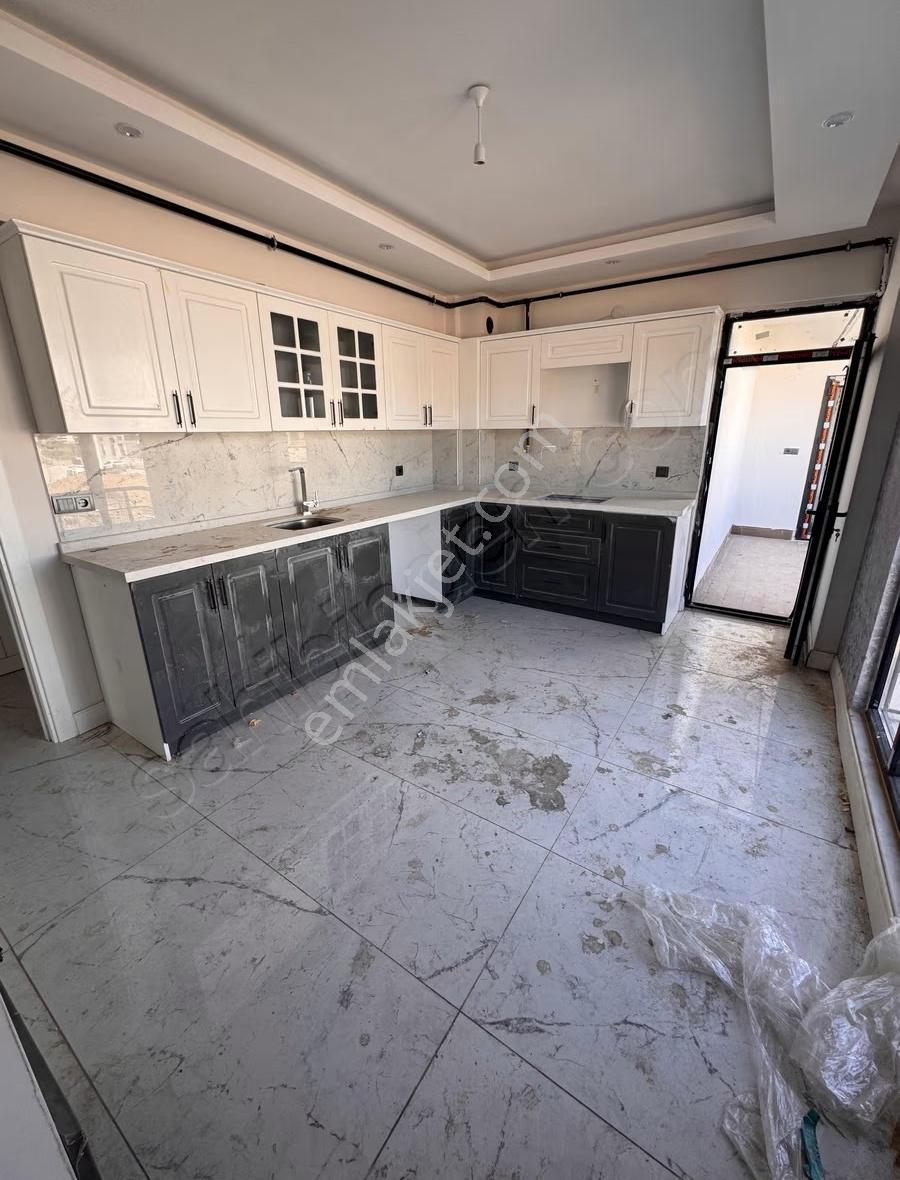 Pusuladan Şehir Hastanesi Yakını Sıfır 3+1 Daire 150m² - Görsel 7