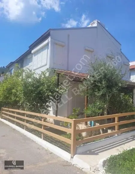 Özdere'de Denize Sıfır Özel Site İçinde Kiralık Müstakil Villa