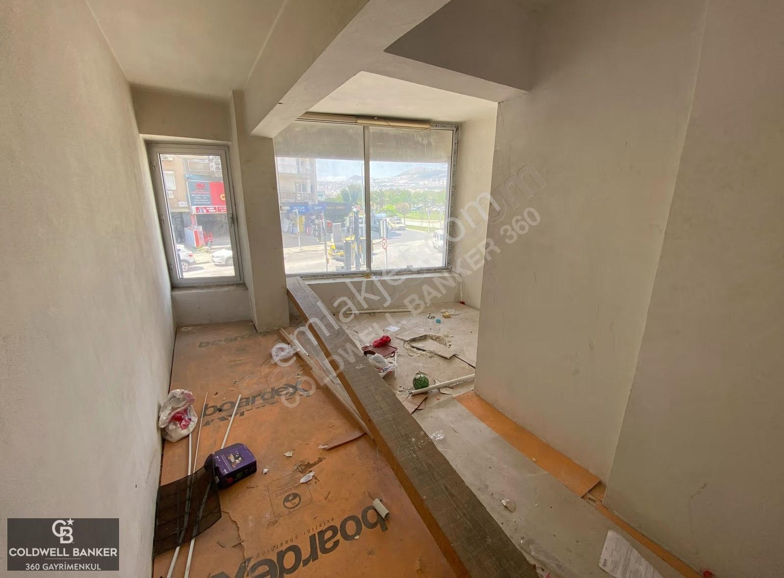 Bornova, Ergene Mah., 70 M2 Batarlı Satılık Dükkan - Görsel 8