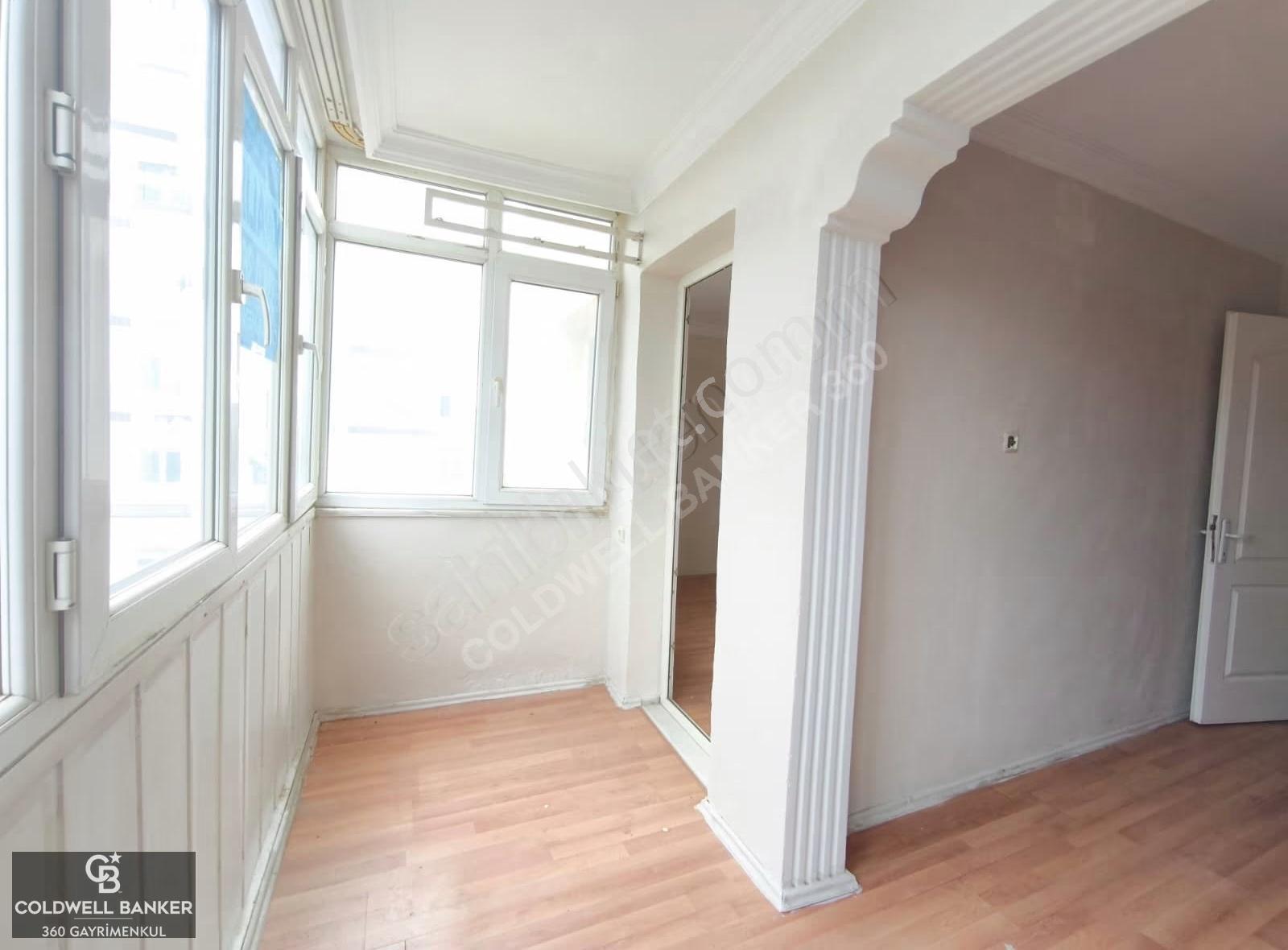 Bornova Evka-4 'te Kiralık Kapalı Mutfaklı 2+1 Daire - Görsel 5