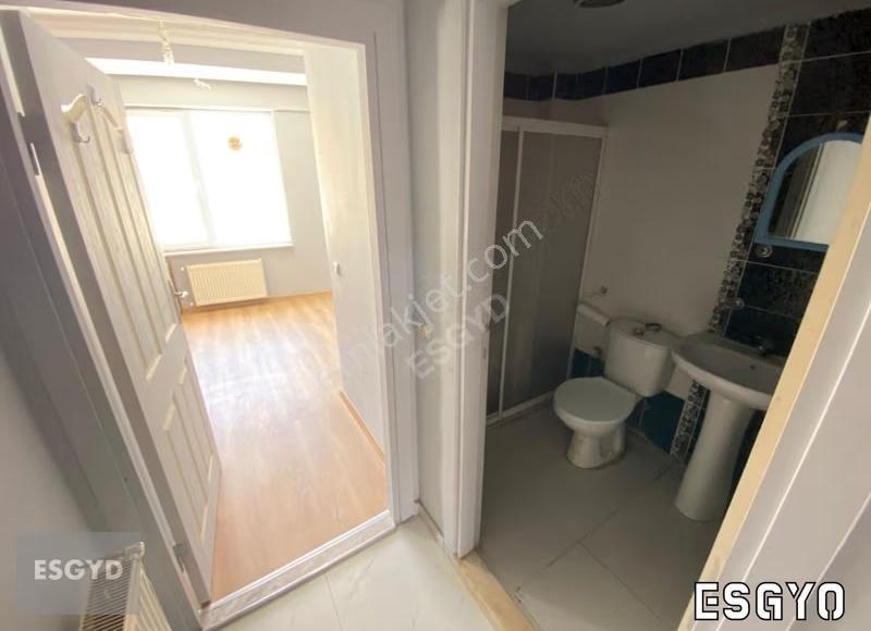 Esgyo'dan Anadolu Ünv. İçem Kapısı Yakını 2+0 Kiralık Daire - Görsel 6