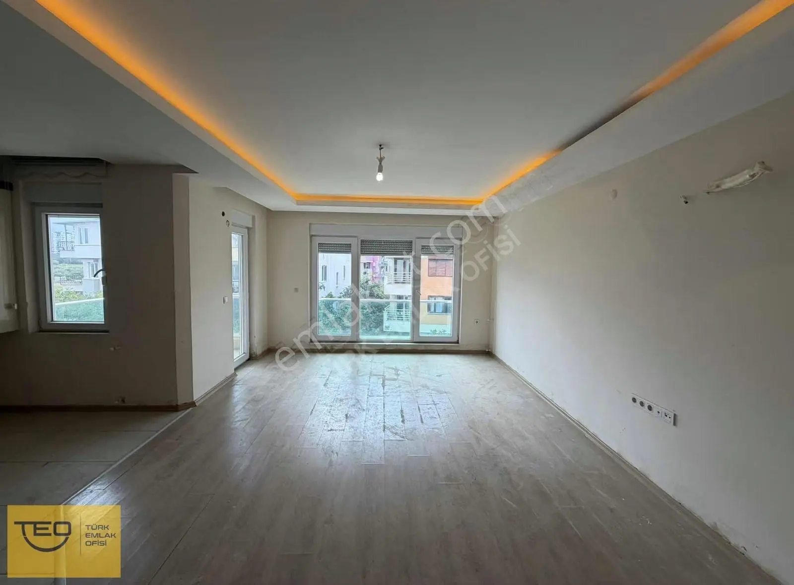 Kuşkavağı Mahallesinde 3+1 Katta Dubleks İçi Boş Kiralık Daire