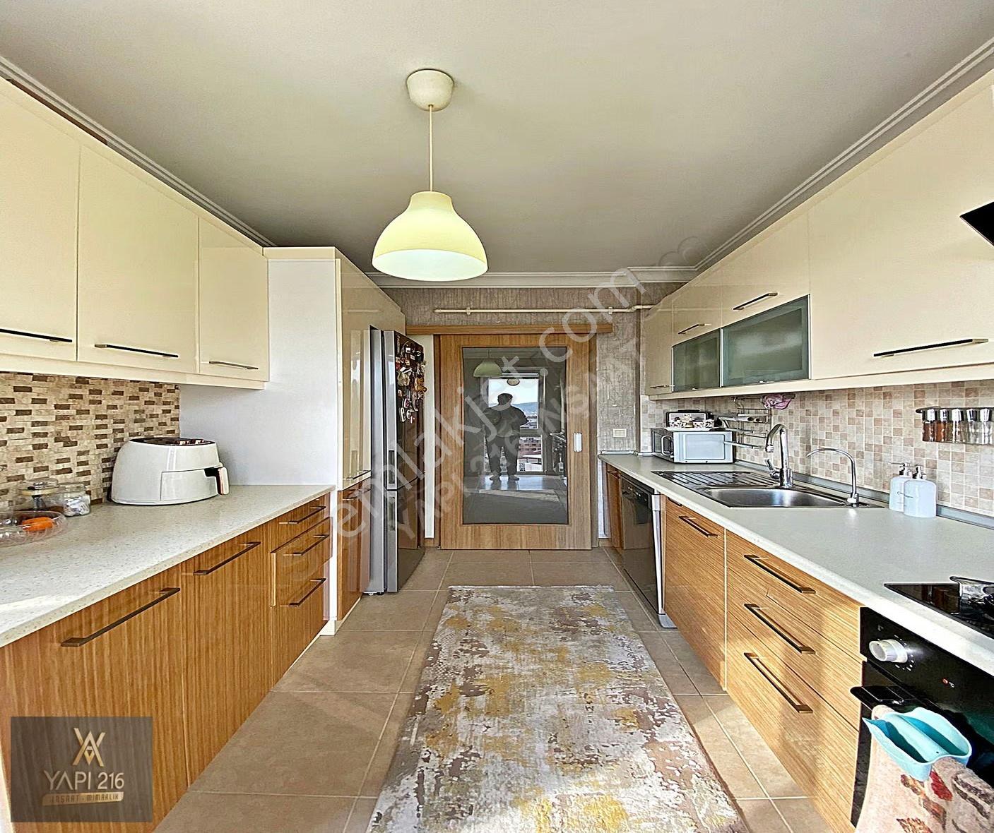 Sultanbeyli'de Site İçinde, Merkezi Konumda 2+1 Satılık Daire - Görsel 2