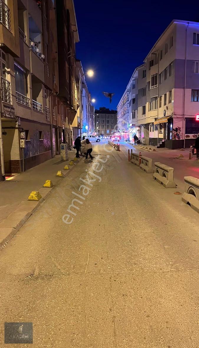 Akademi'den Collesıum Yakını Ayrı Mutfaklı Balkonlu Eşyalı 1+1 - Görsel 8