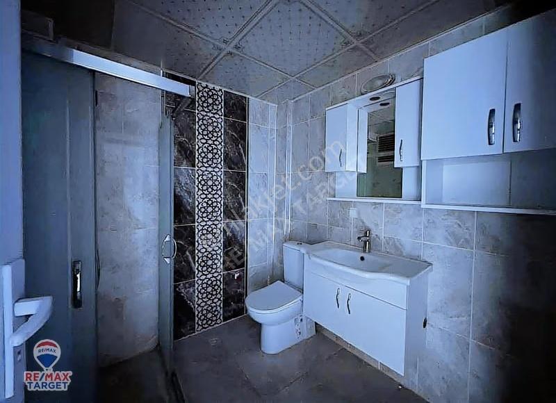 Menemen Zeytinlikde 3+1 Kiralık Daire Bahçe Kullanımlı - Görsel 12
