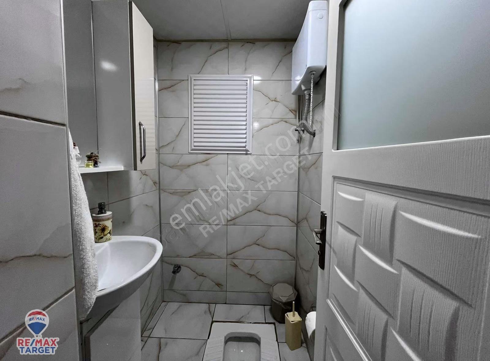 Küçük Çiğli'de Önü Açık Kapalı Mutfaklı Geniş 2+1 Satılık Daire - Görsel 9